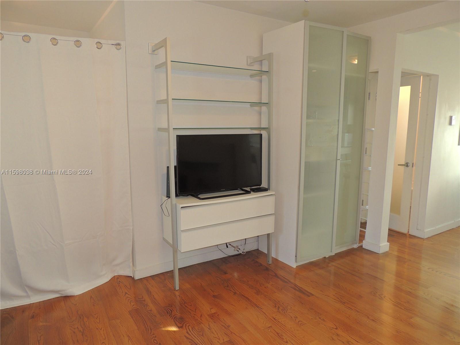 1215 Meridian Ave # 8
