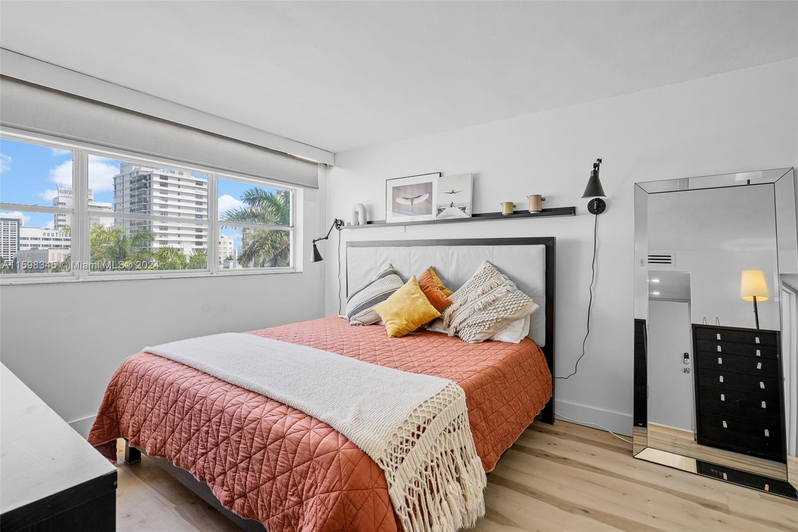 1881 Washington Ave # 6D
