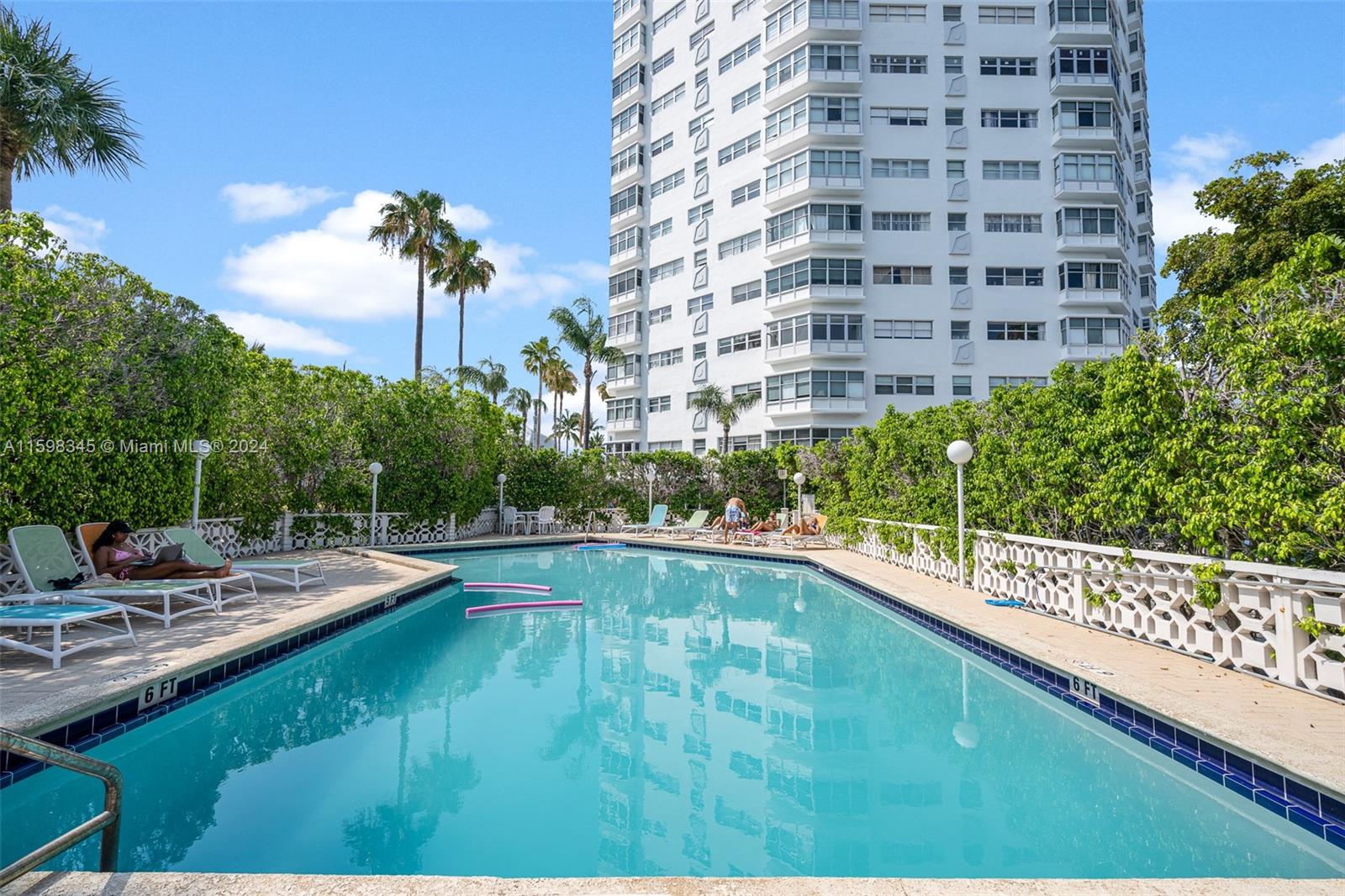 1881 Washington Ave # 6D