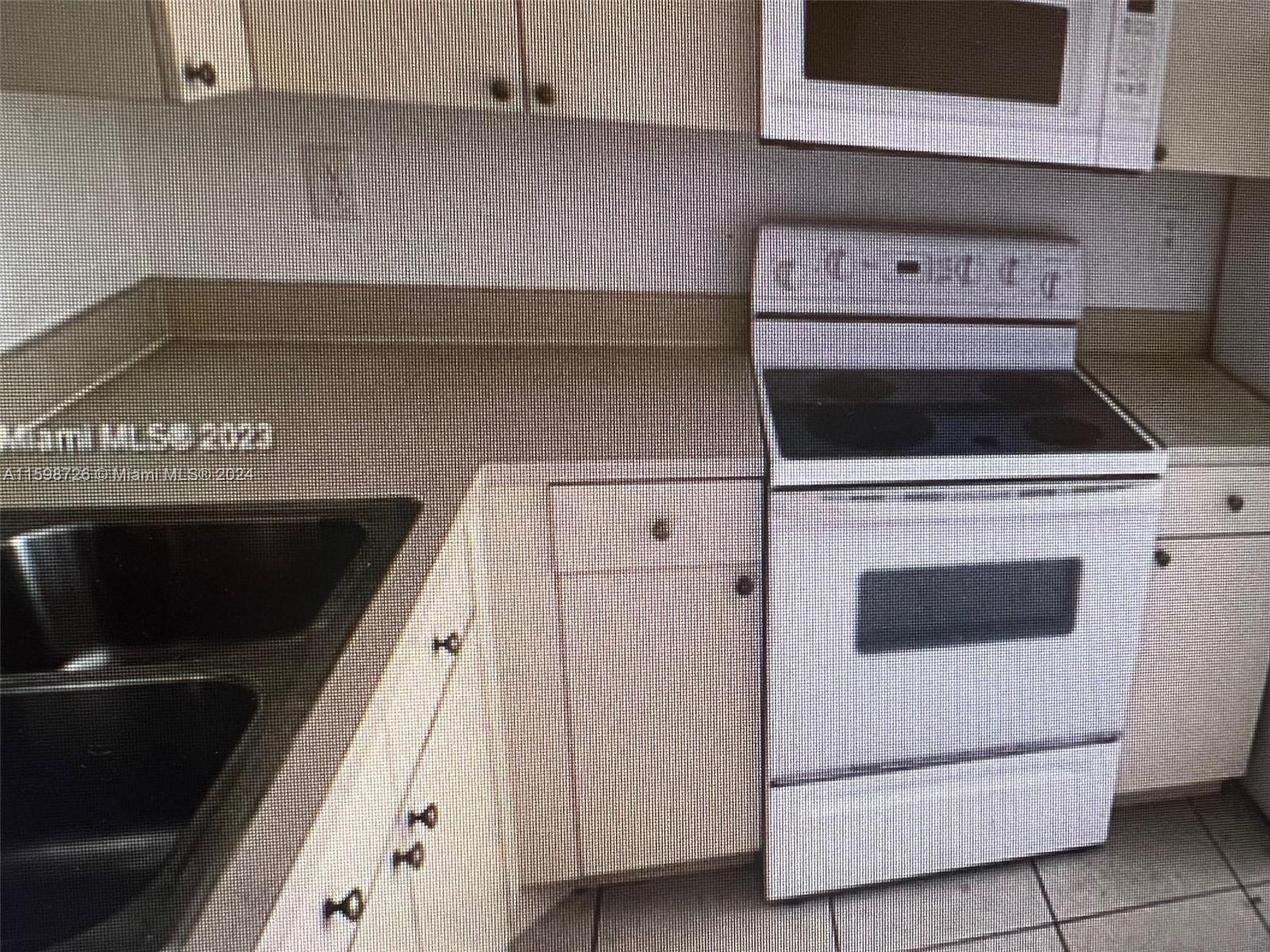 12118 SW 110th St Cir S # 1