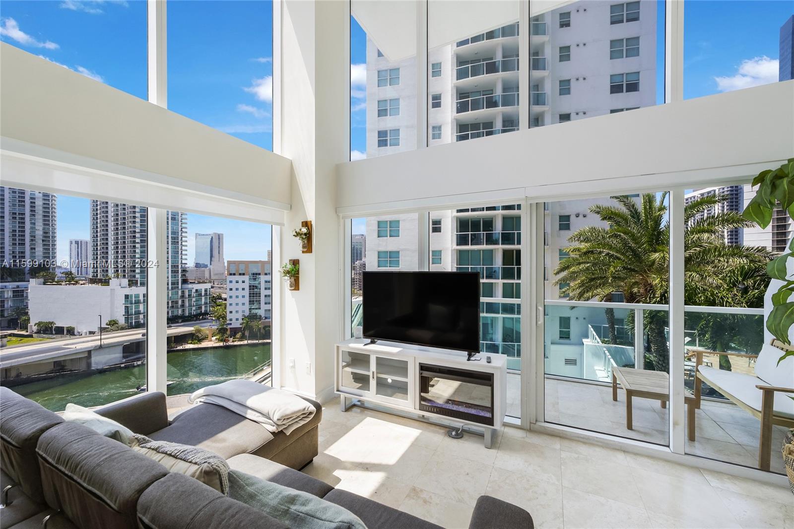 41 SE 5th St # 817