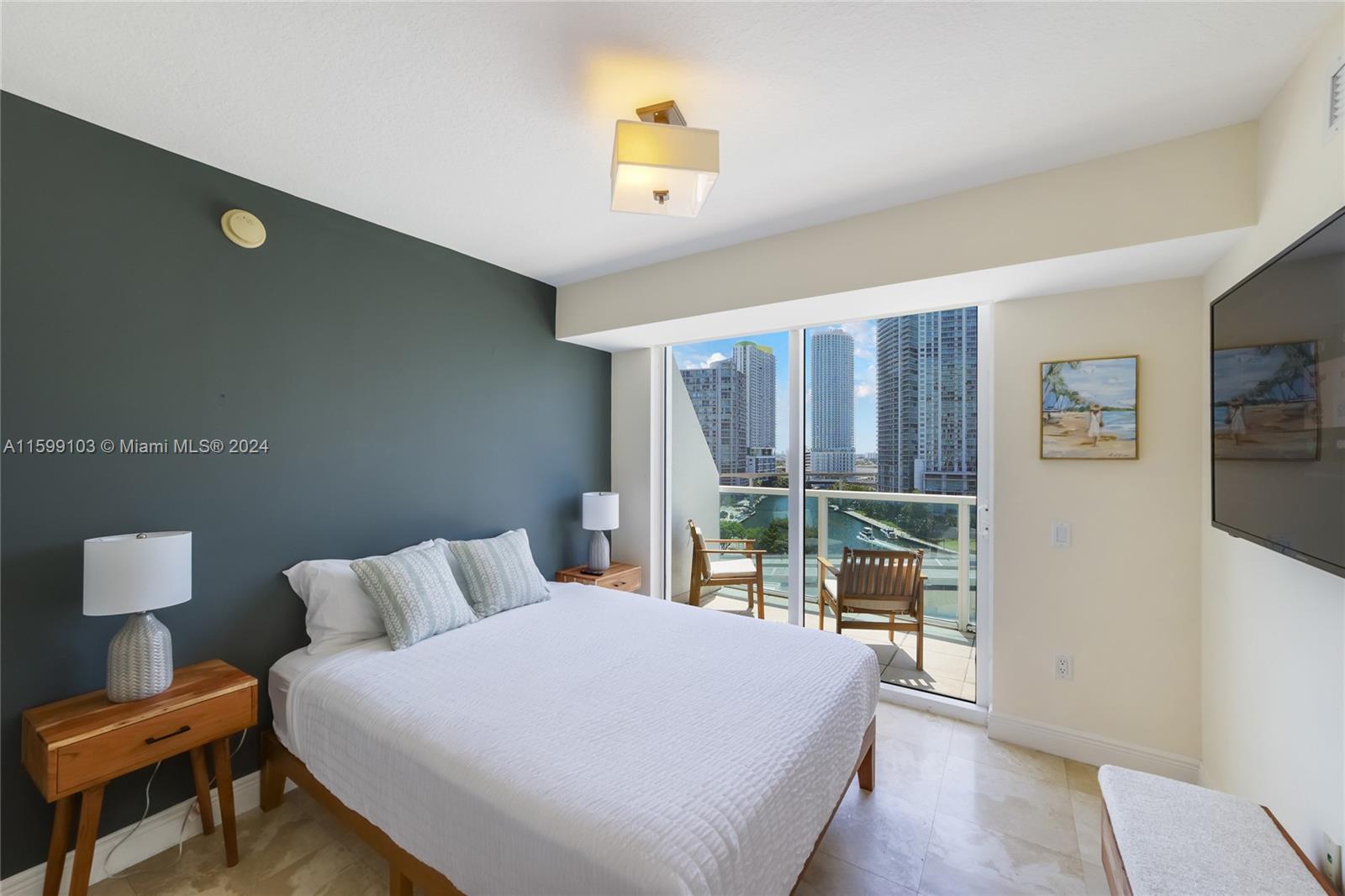 41 SE 5th St # 817