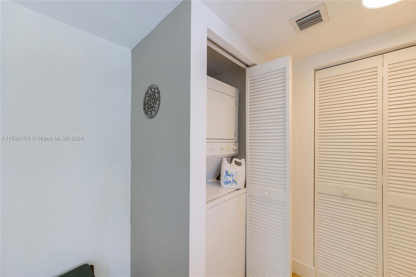 41 SE 5th St # 817
