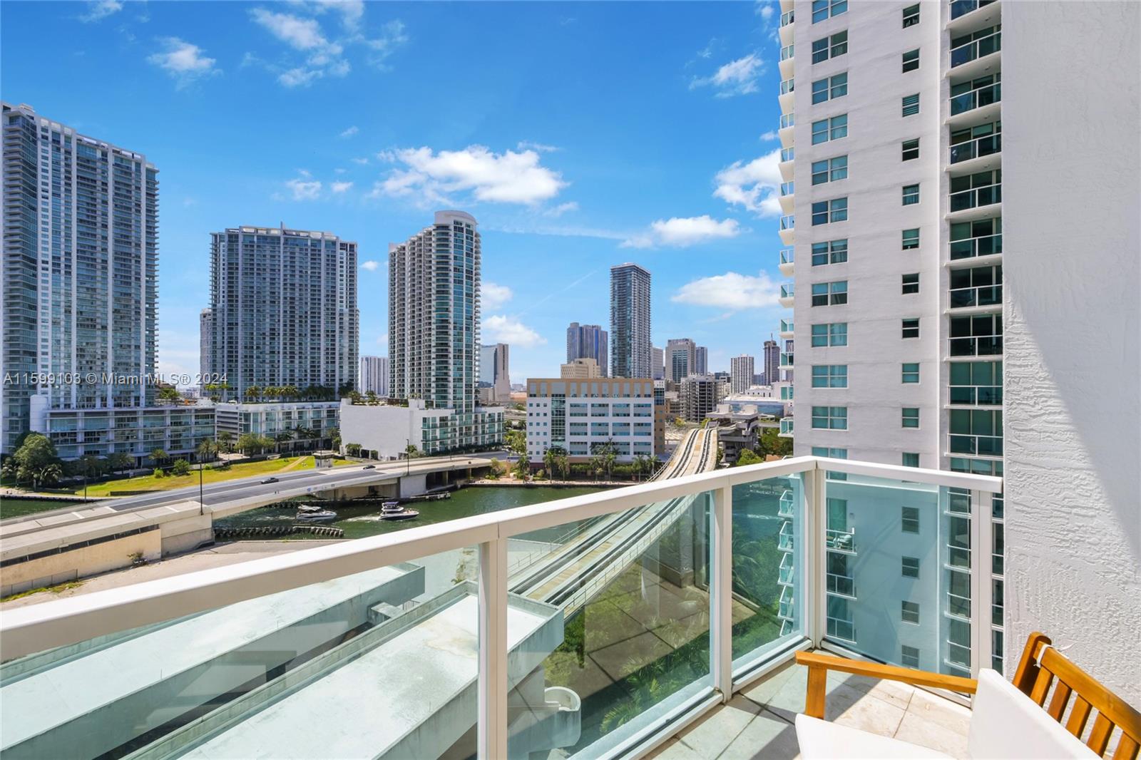 41 SE 5th St # 817