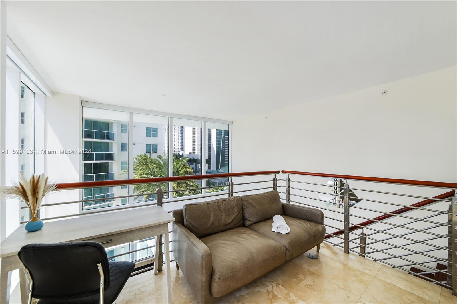 41 SE 5th St # 817