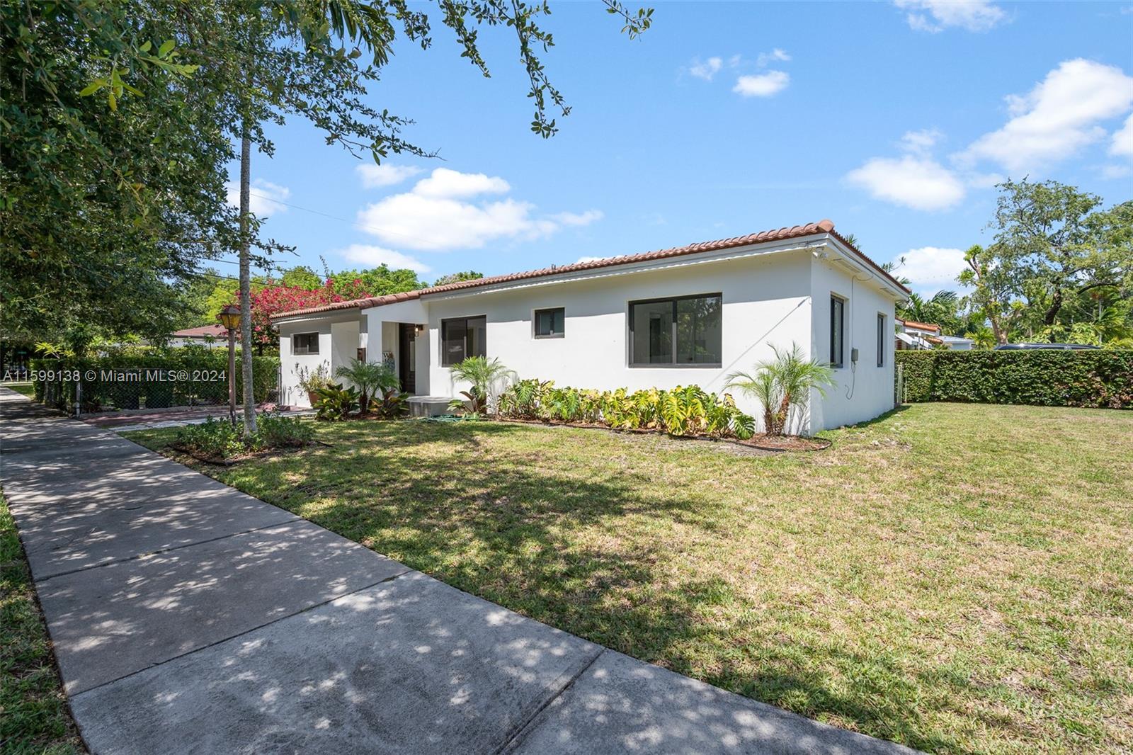 1341 SW 43rd Ave