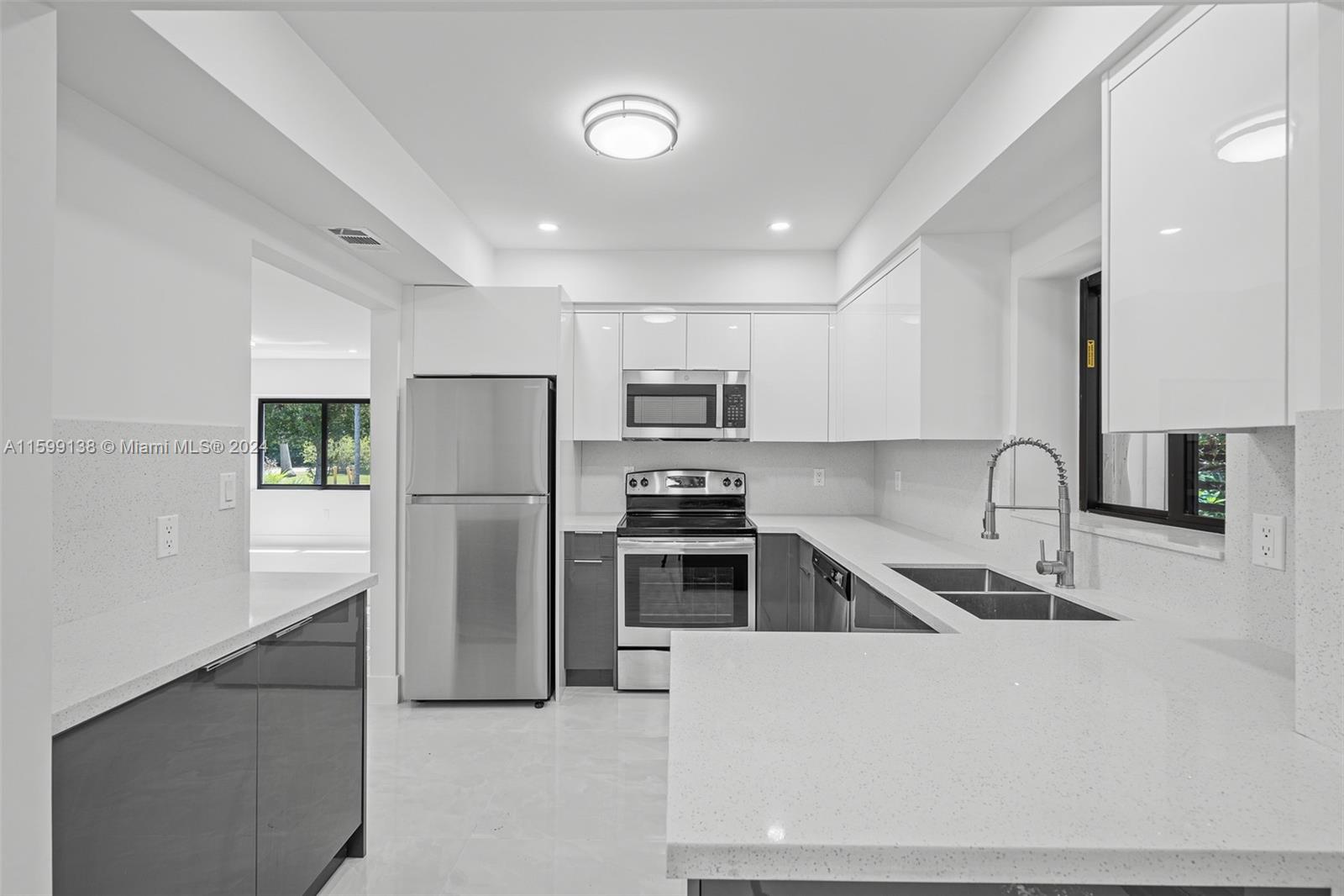 1341 SW 43rd Ave