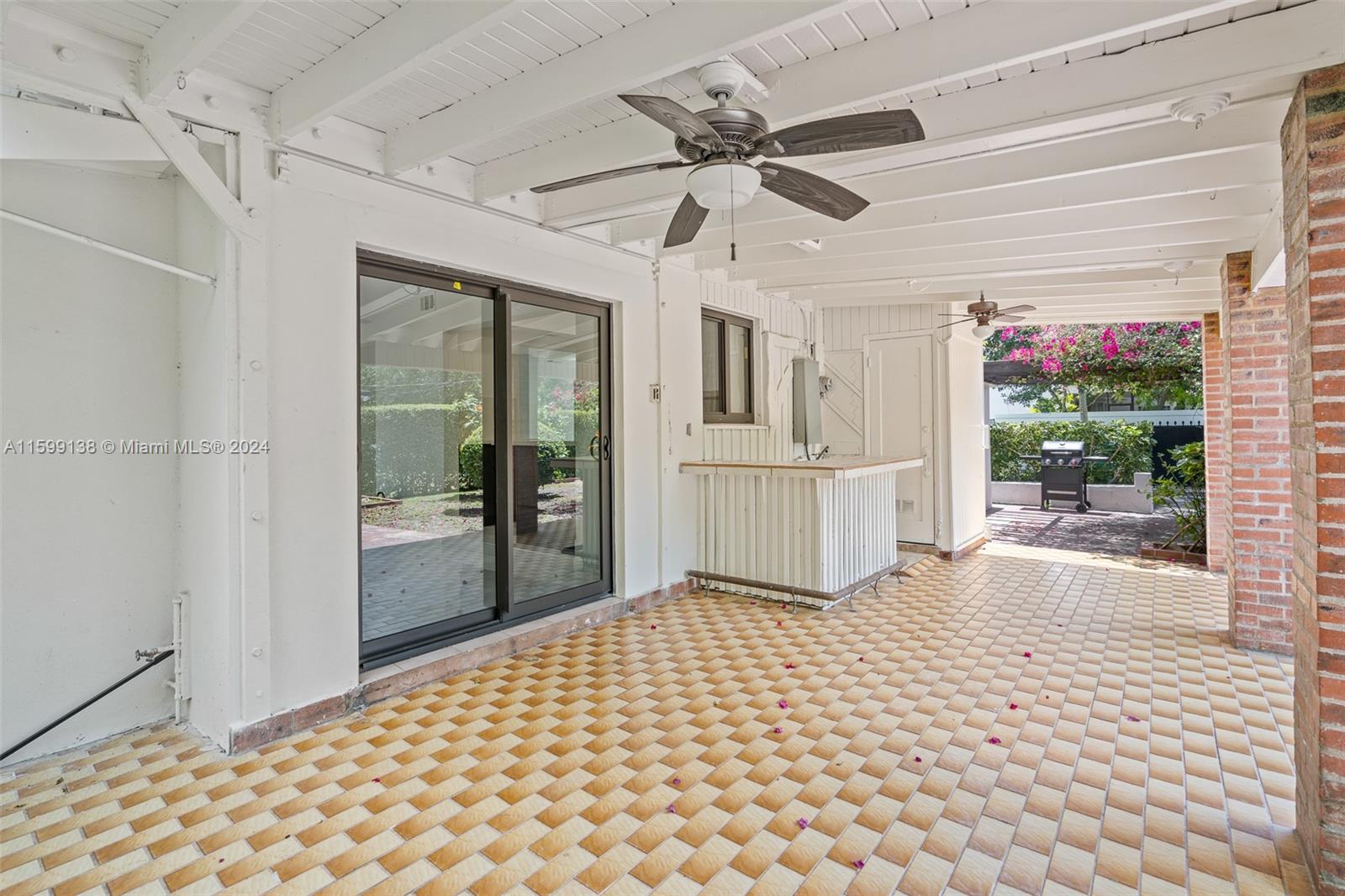 1341 SW 43rd Ave