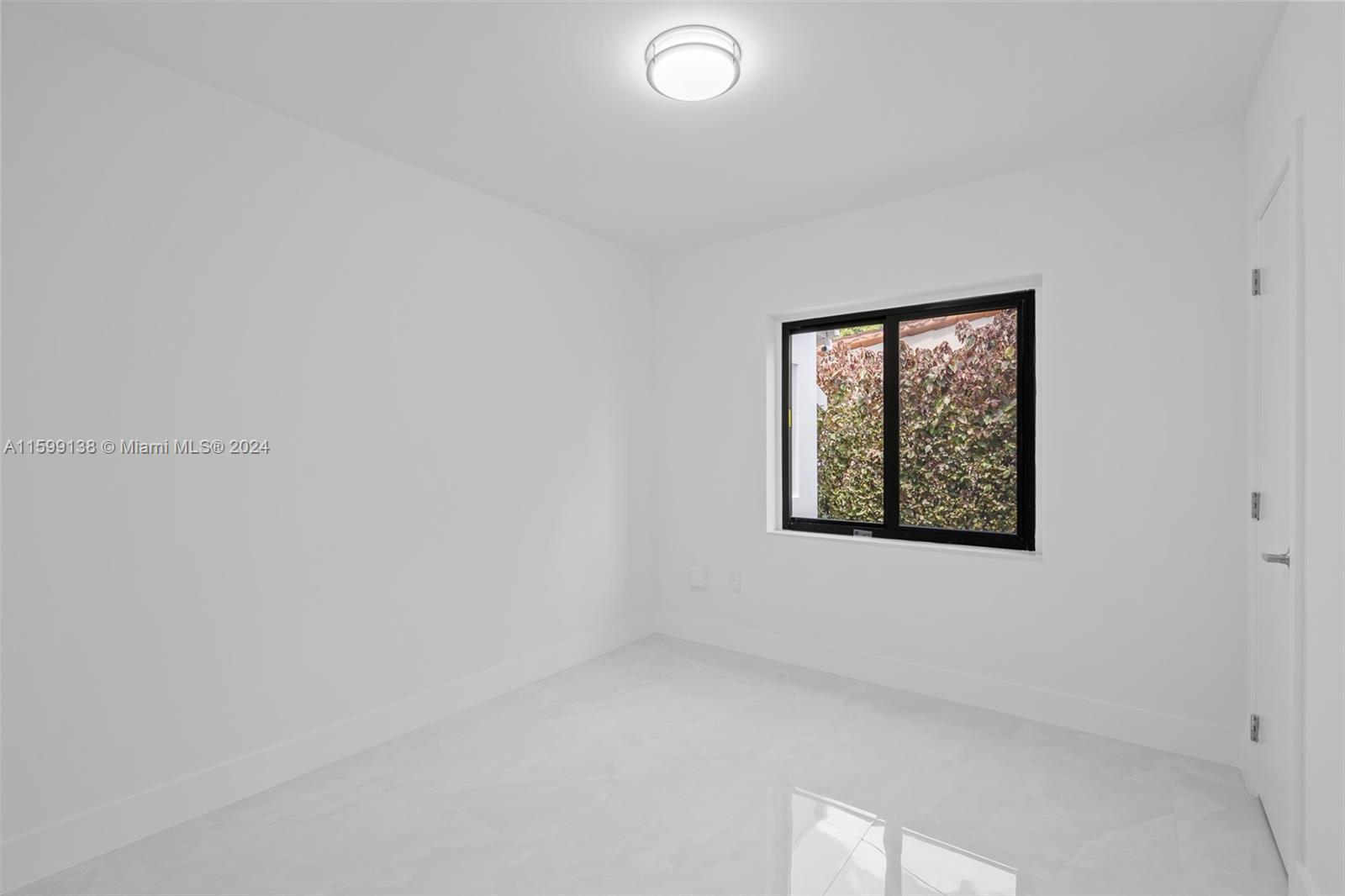 1341 SW 43rd Ave