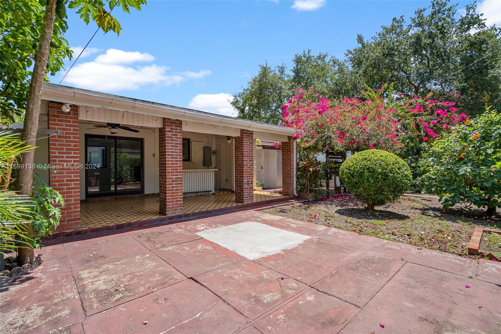 1341 SW 43rd Ave