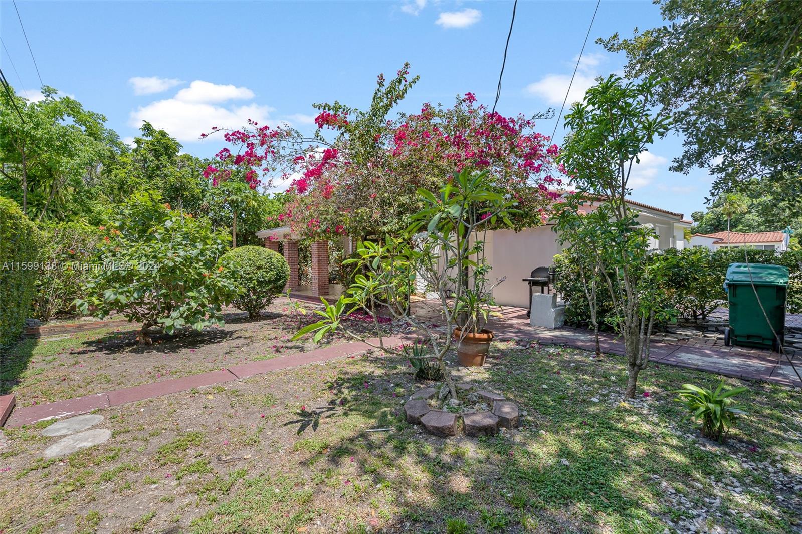1341 SW 43rd Ave