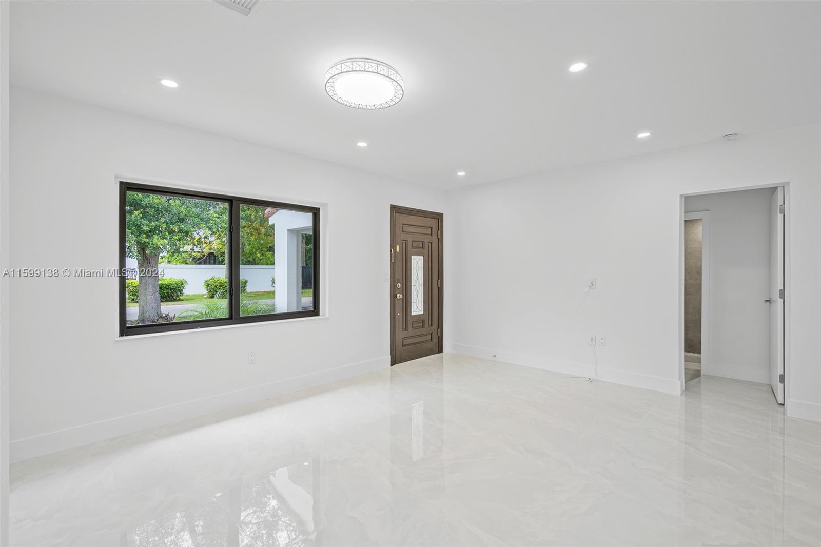 1341 SW 43rd Ave
