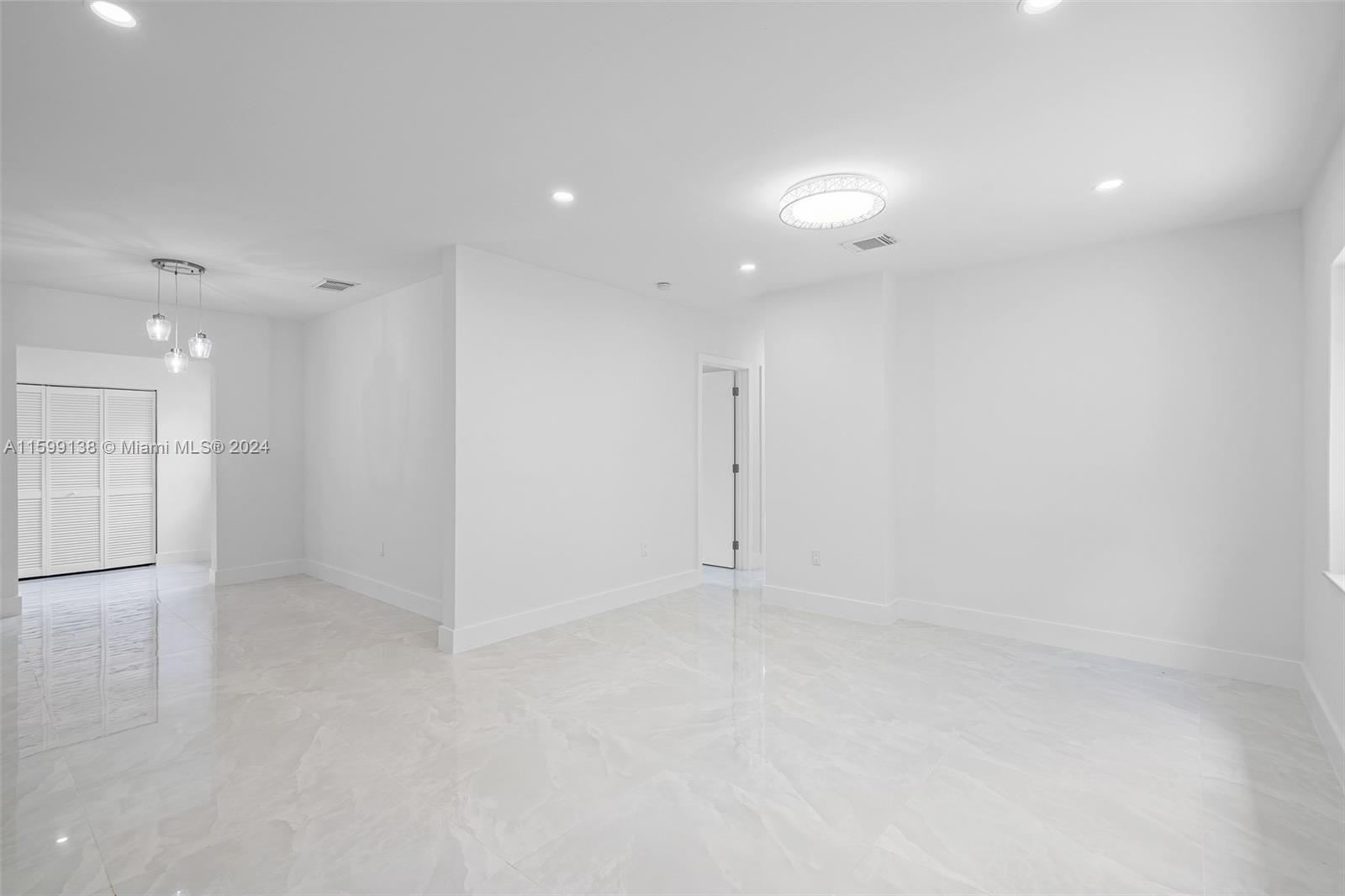 1341 SW 43rd Ave