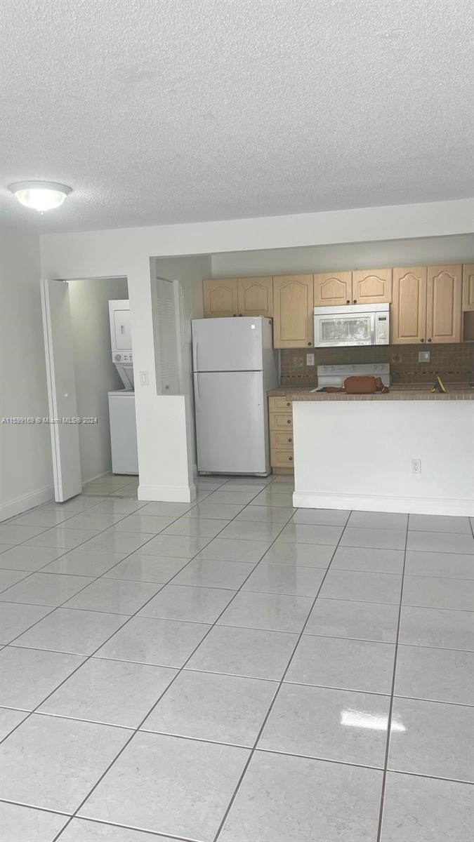 4570 NW 79th Ave # 2A