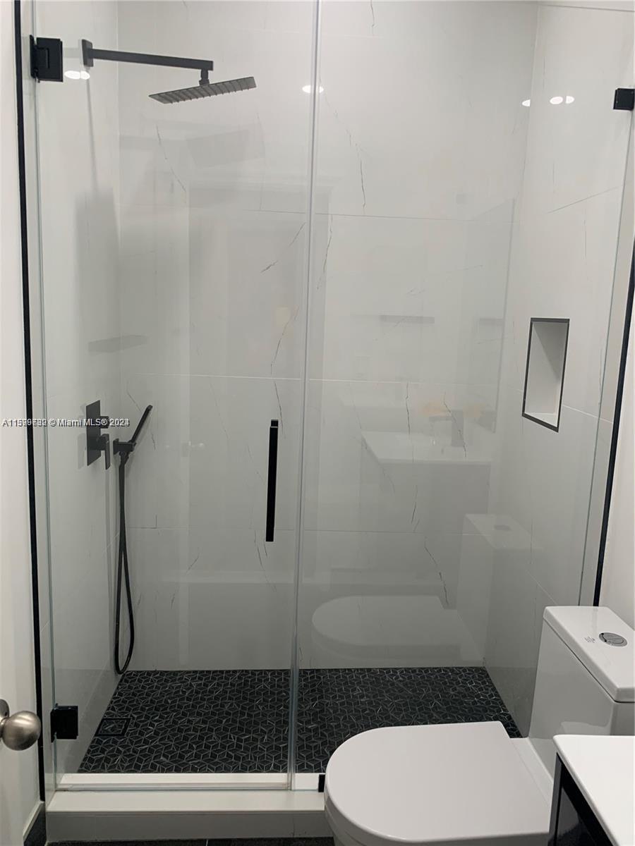 649 NE 33rd Ter # 649