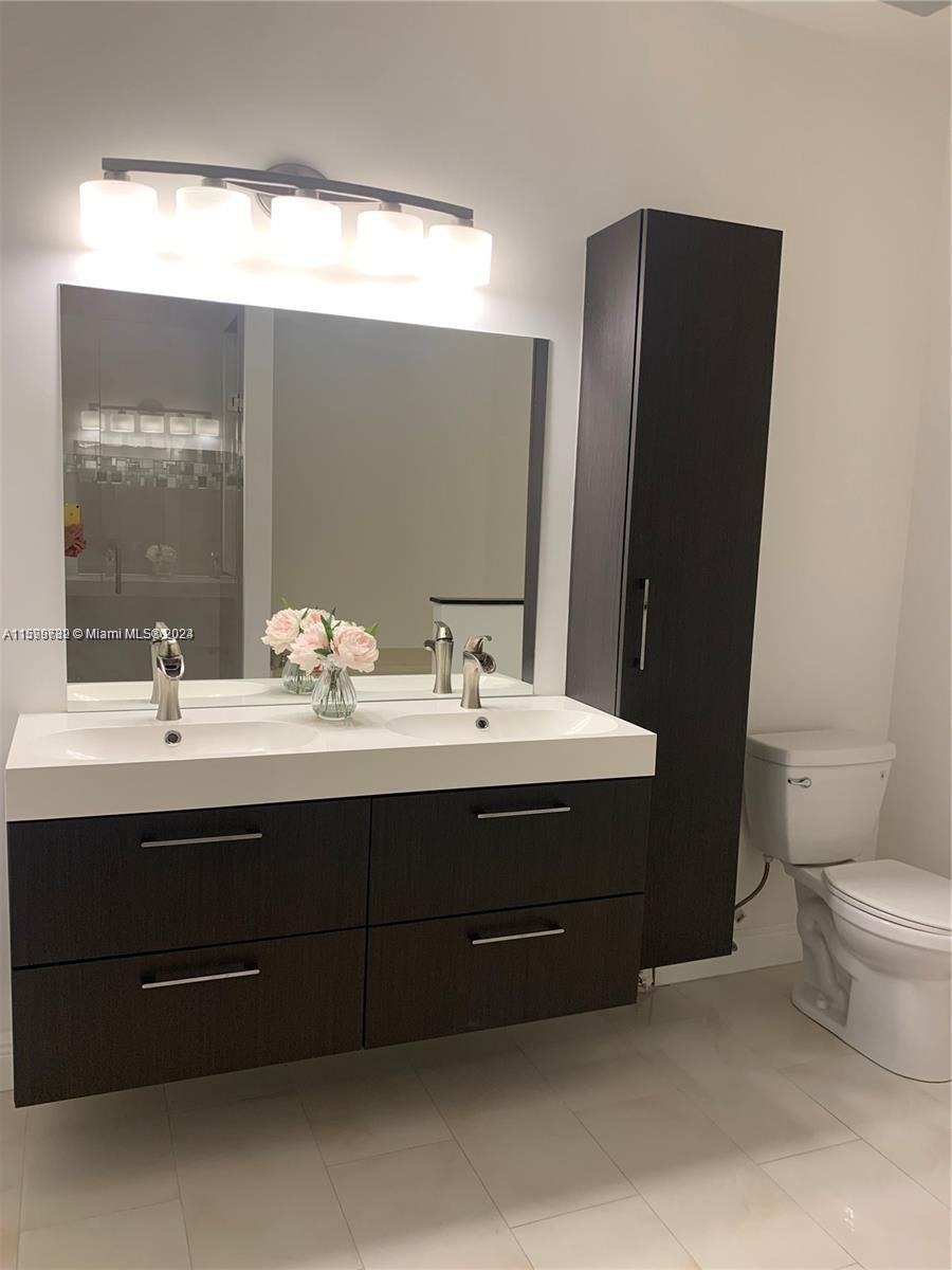 649 NE 33rd Ter # 649