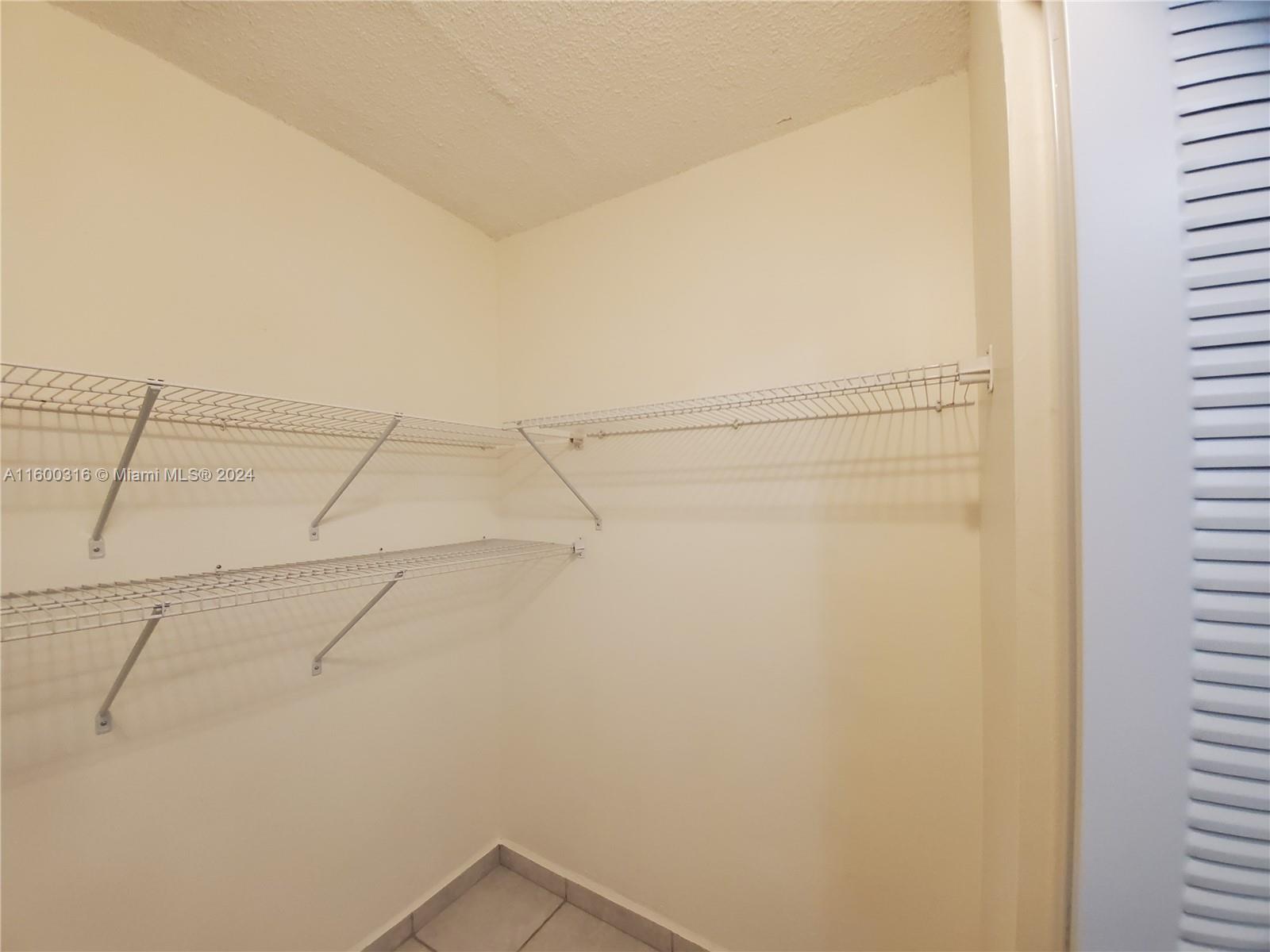 10885 NW 7 # 33 Unit: 11-33
