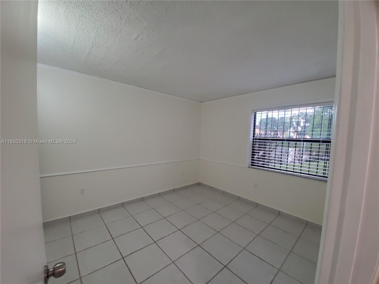 10885 NW 7 # 33 Unit: 11-33