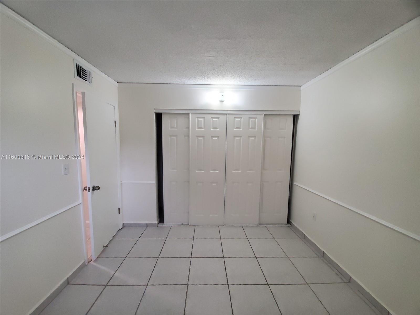 10885 NW 7 # 33 Unit: 11-33