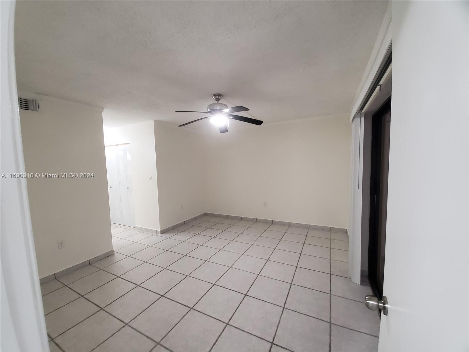 10885 NW 7 # 33 Unit: 11-33