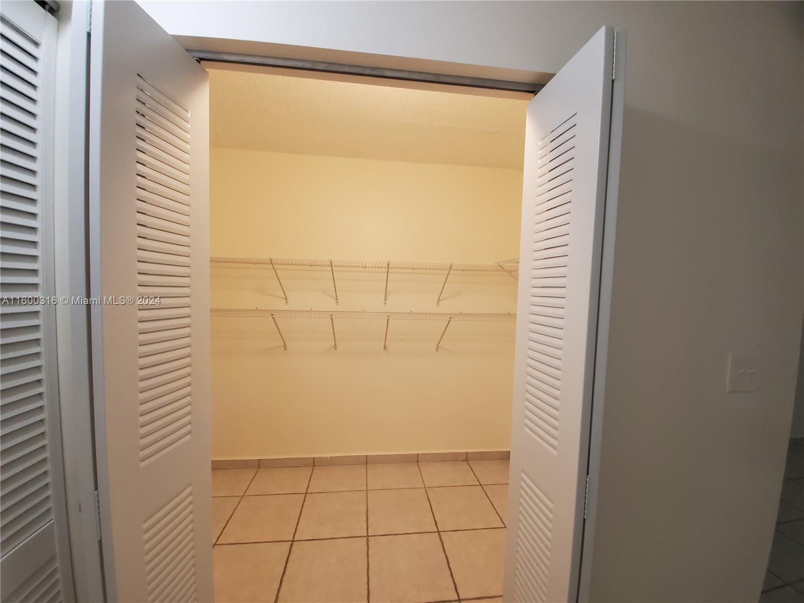 10885 NW 7 # 33 Unit: 11-33
