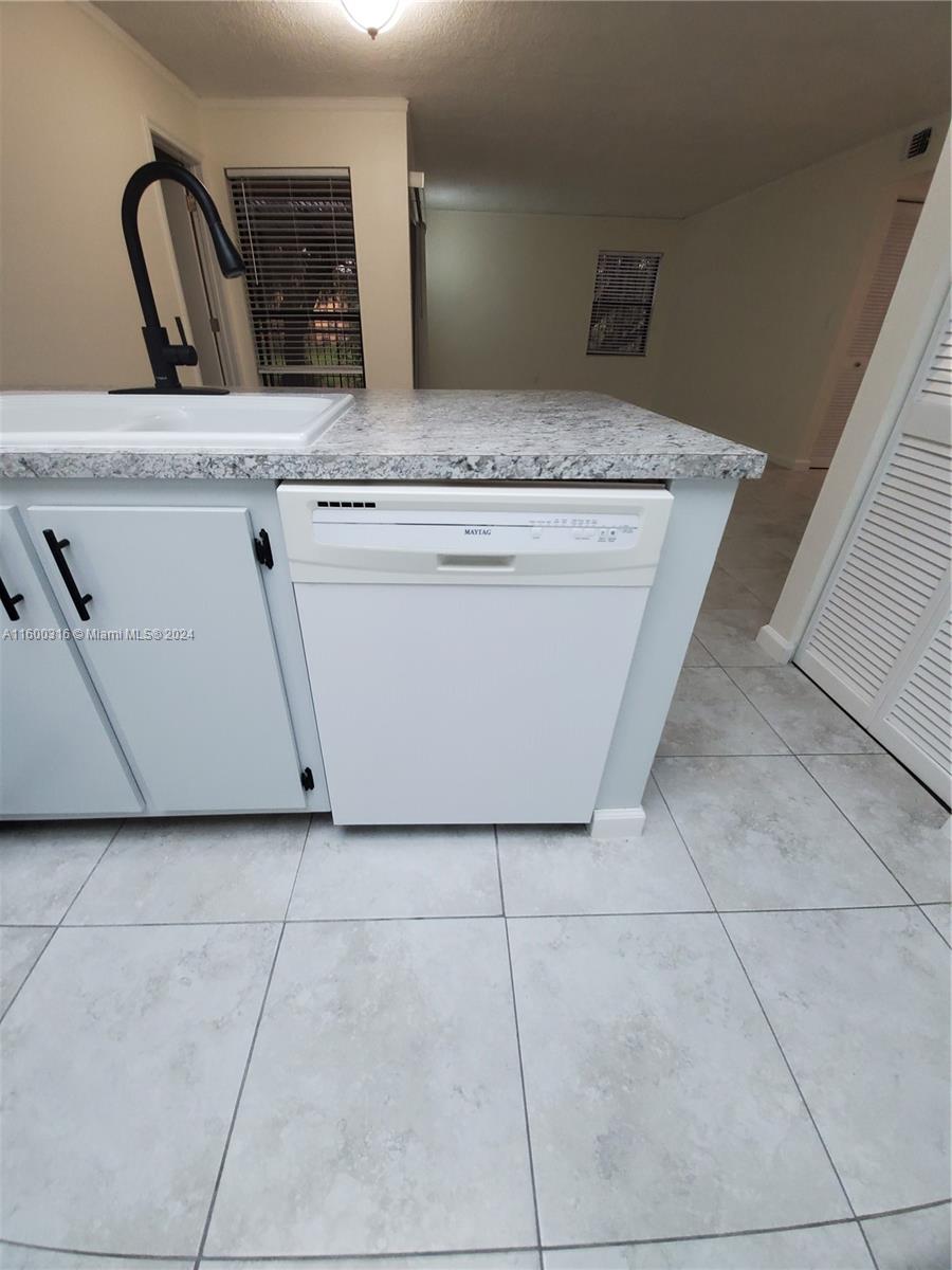 10885 NW 7 # 33 Unit: 11-33