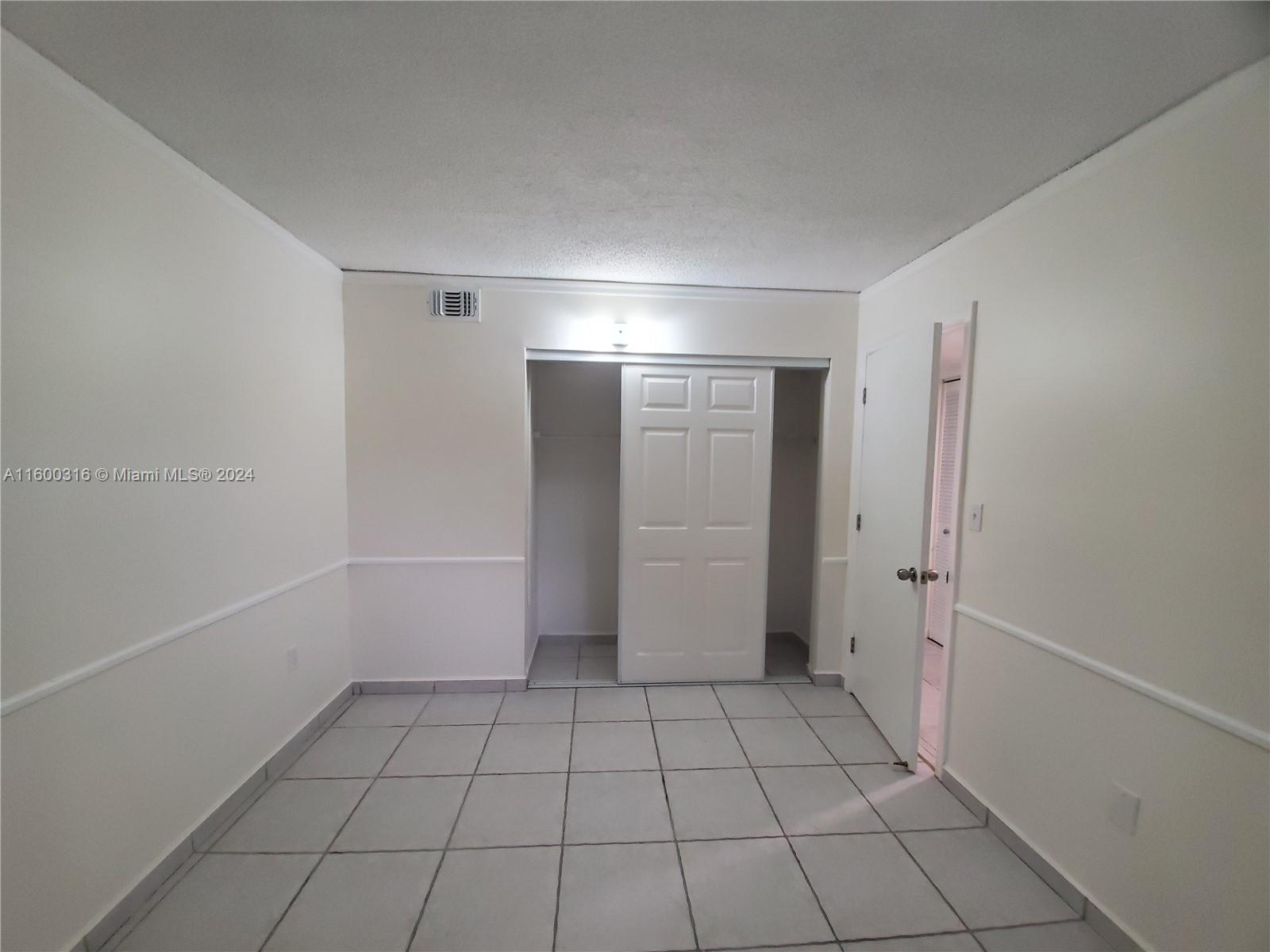 10885 NW 7 # 33 Unit: 11-33