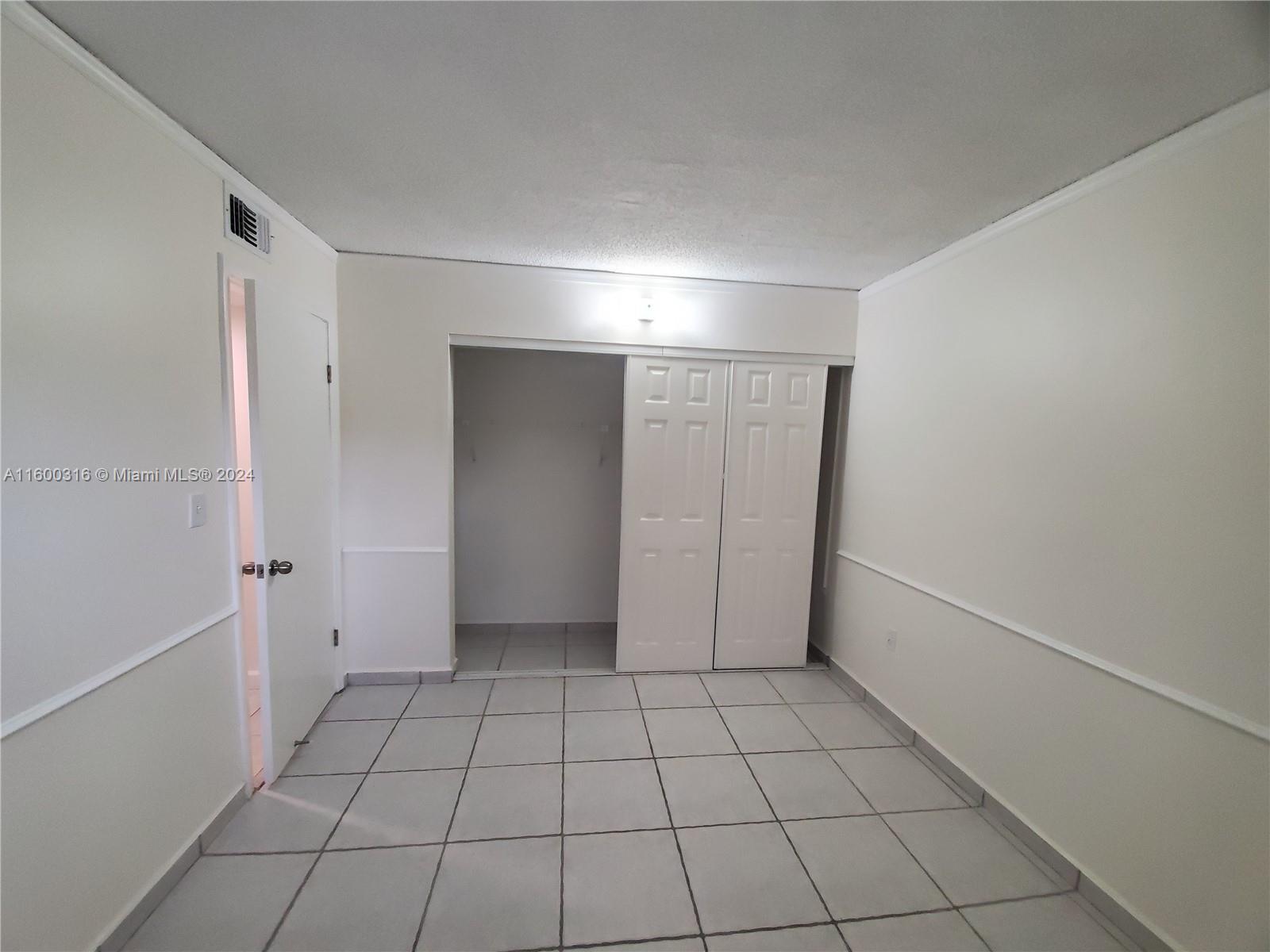 10885 NW 7 # 33 Unit: 11-33