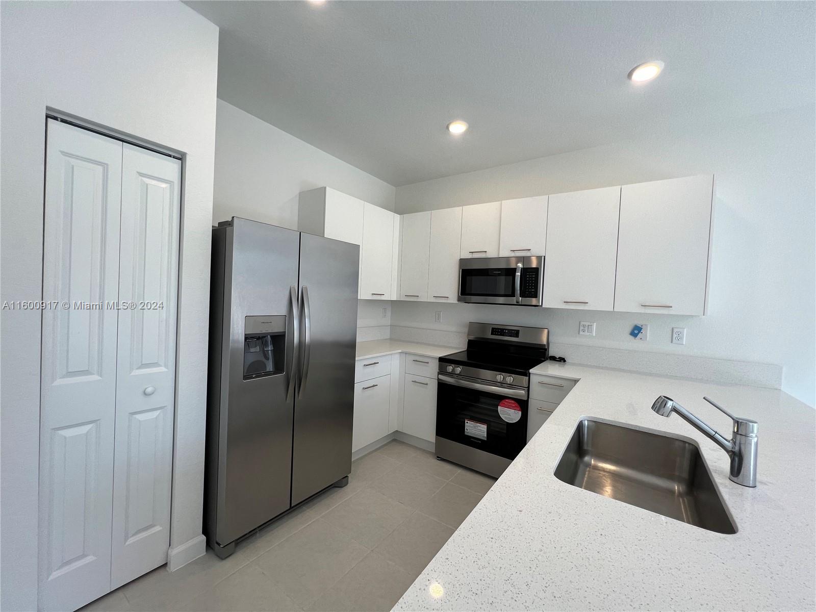 12106 NW 24th Pl