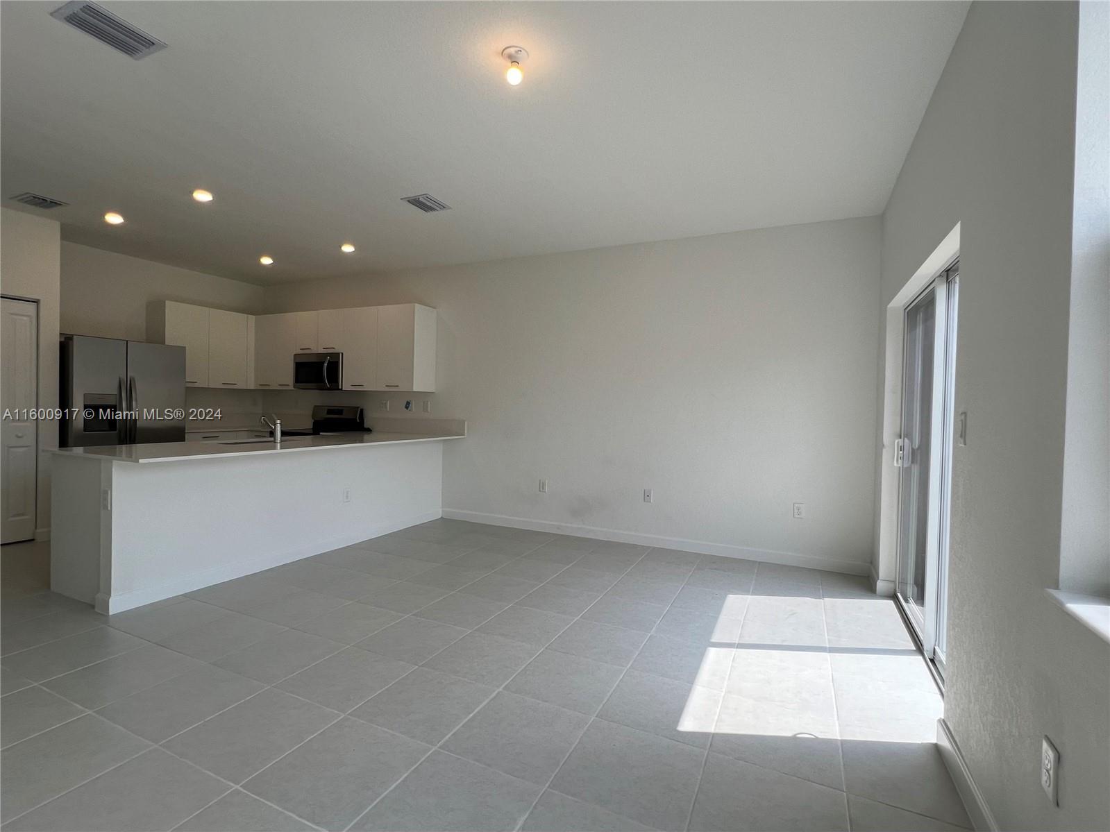 12106 NW 24th Pl