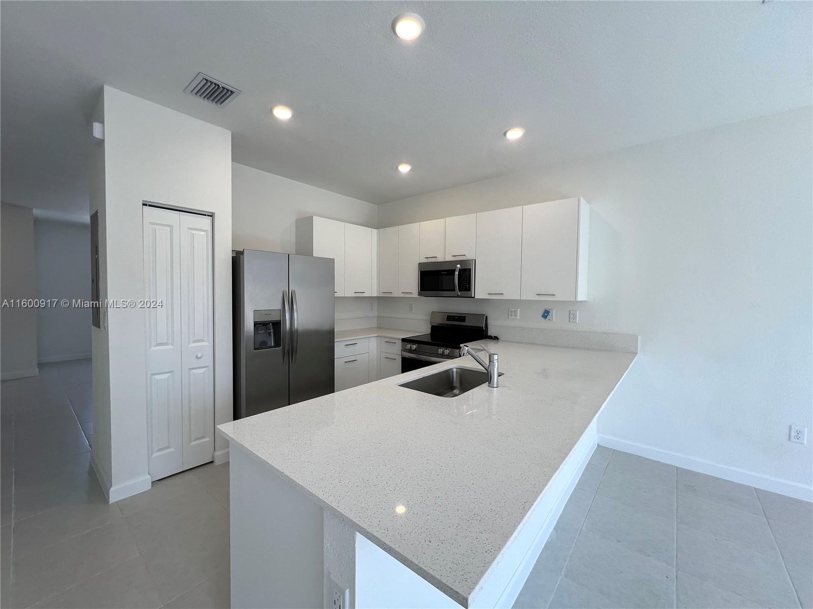 12106 NW 24th Pl