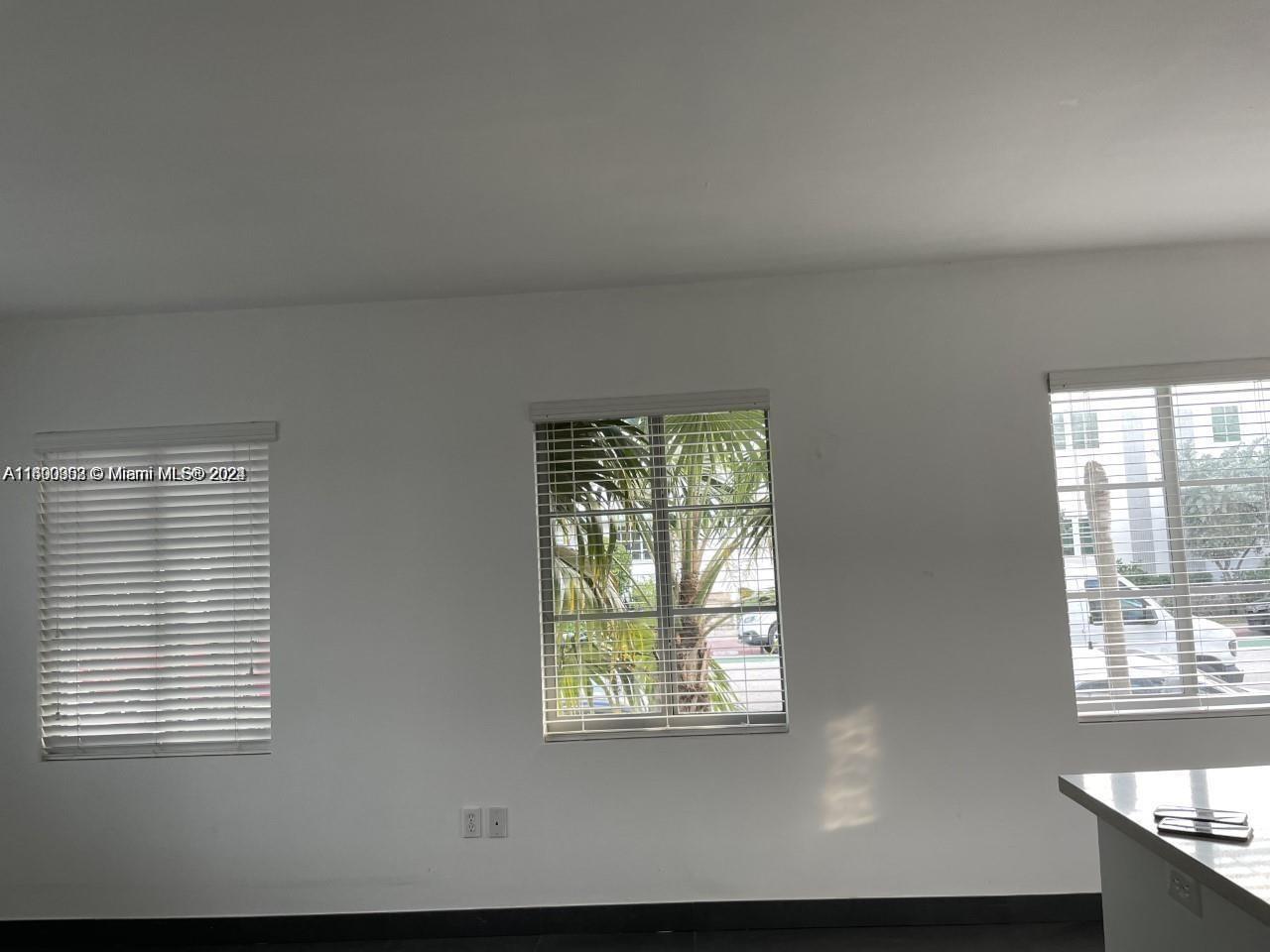 1600 Euclid # 107
