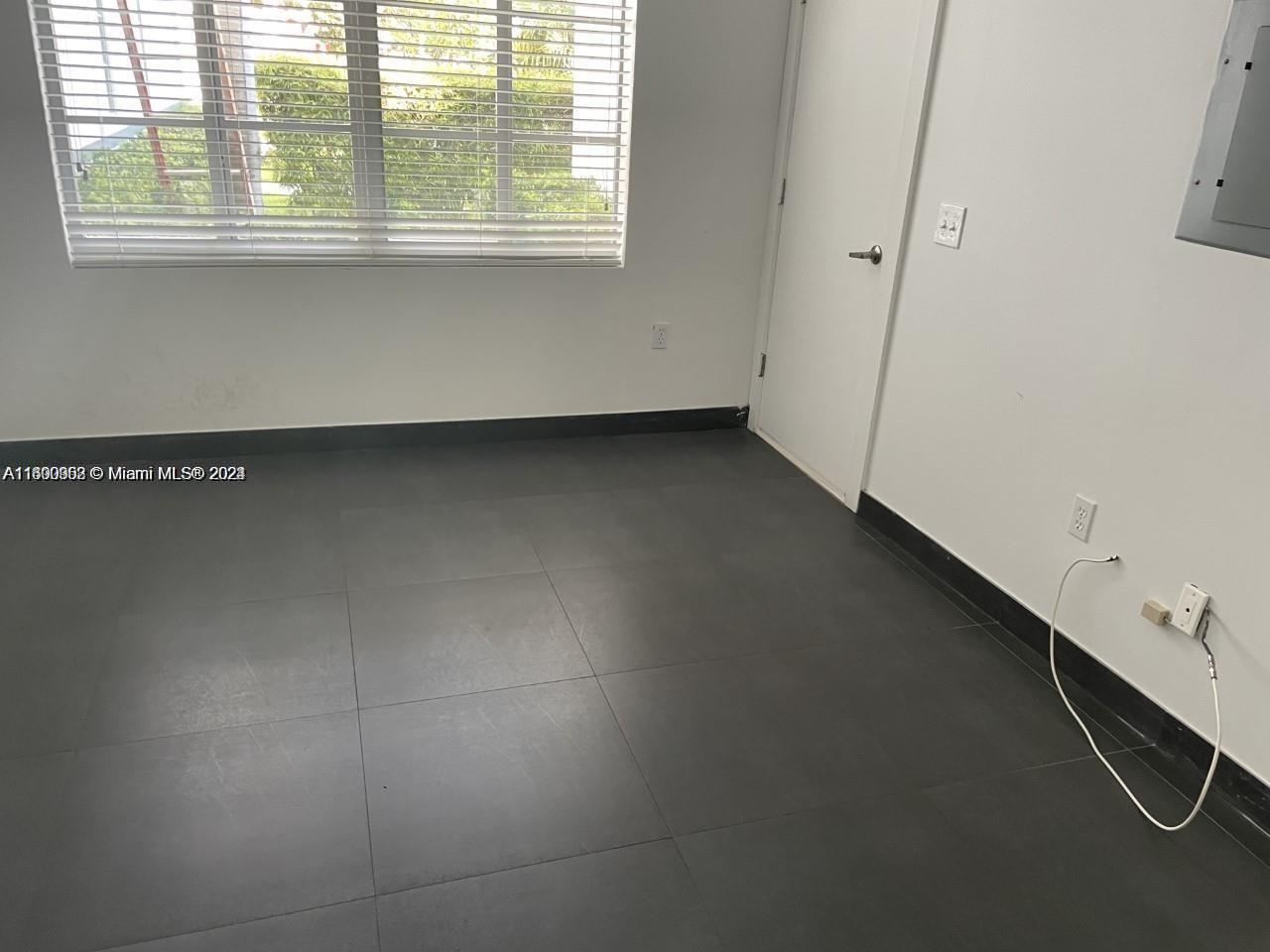 1600 Euclid # 107