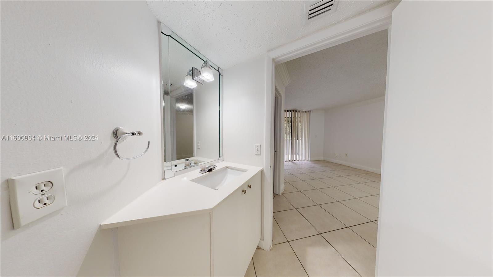 8275 SW 152nd Ave # 209 Unit: D-209