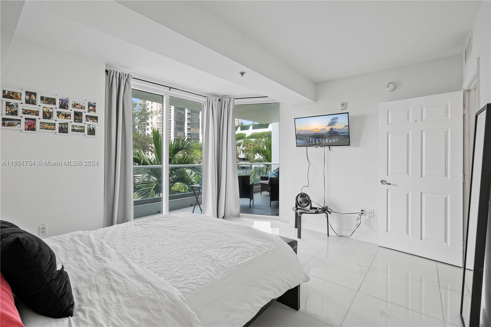 6362 Collins Ave # 303