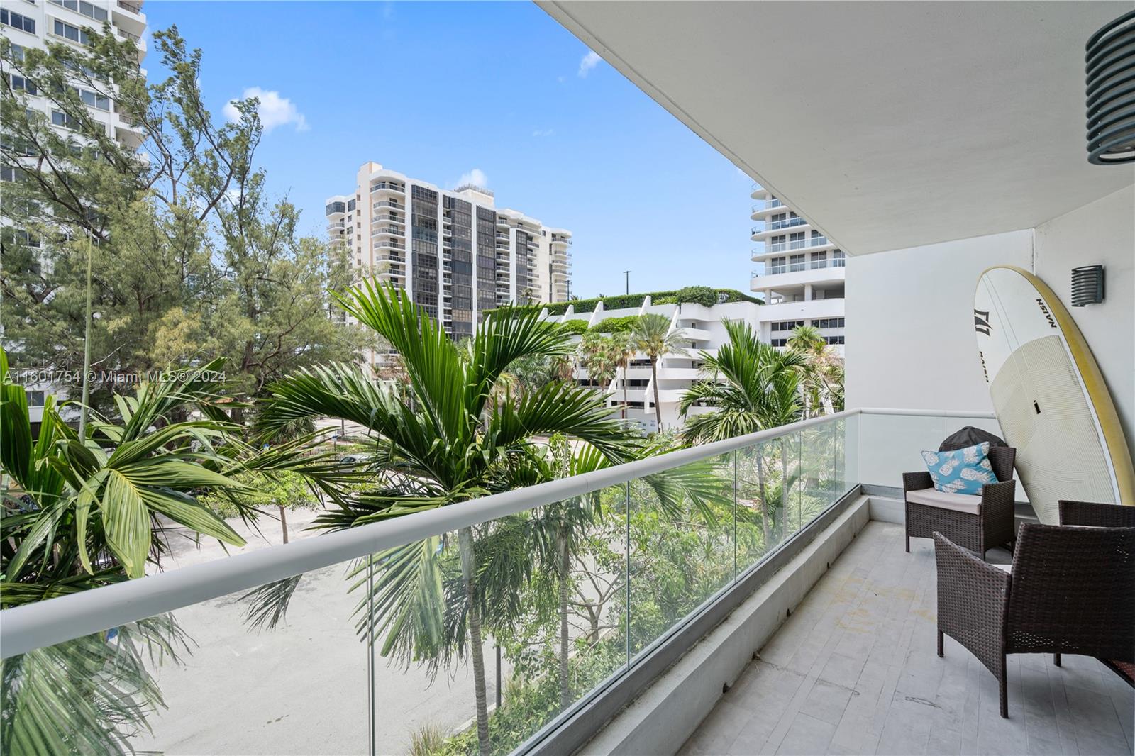 6362 Collins Ave # 303