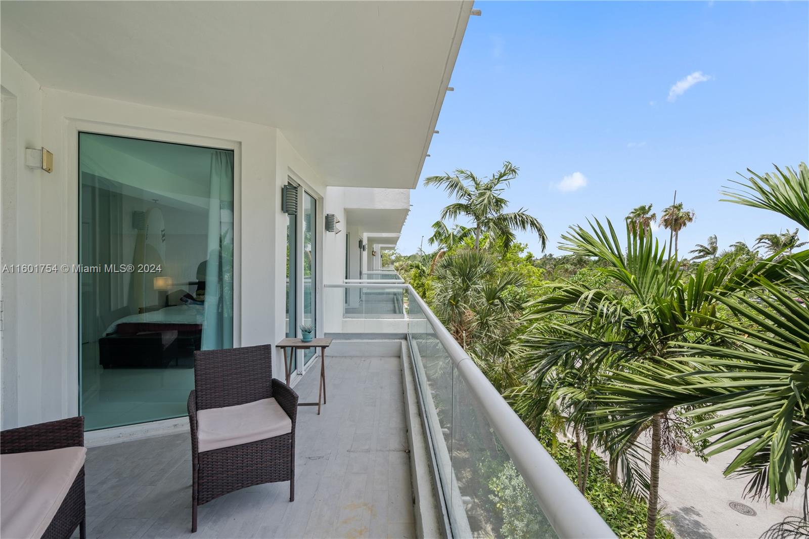 6362 Collins Ave # 303