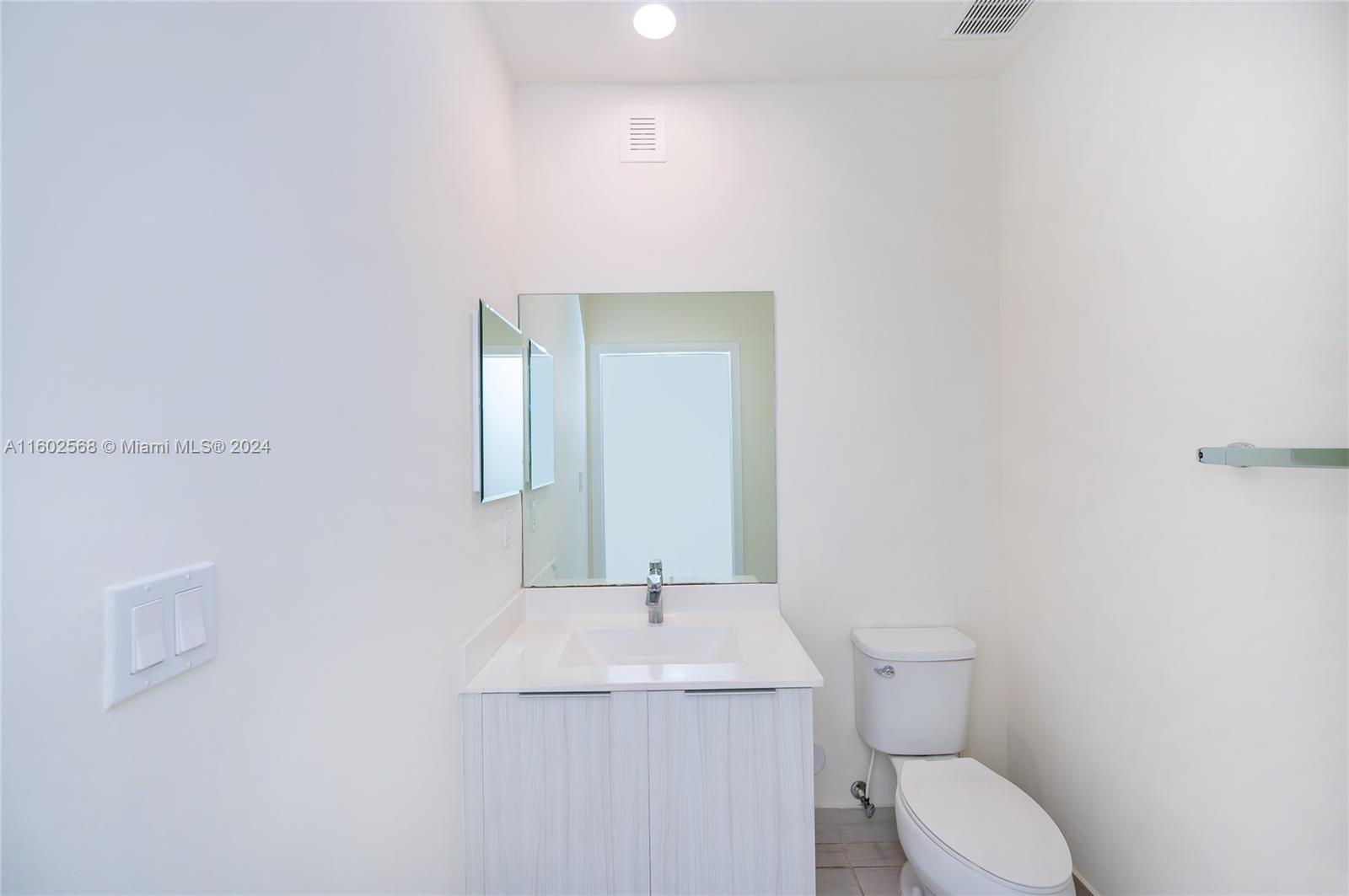 10461 NW 82nd St # 10