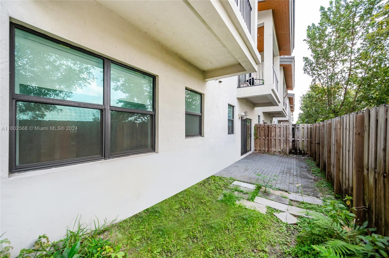 10461 NW 82nd St # 10