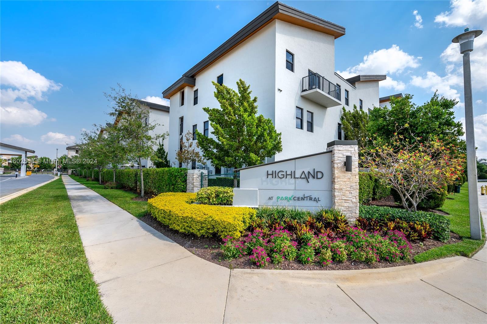 10461 NW 82nd St # 10