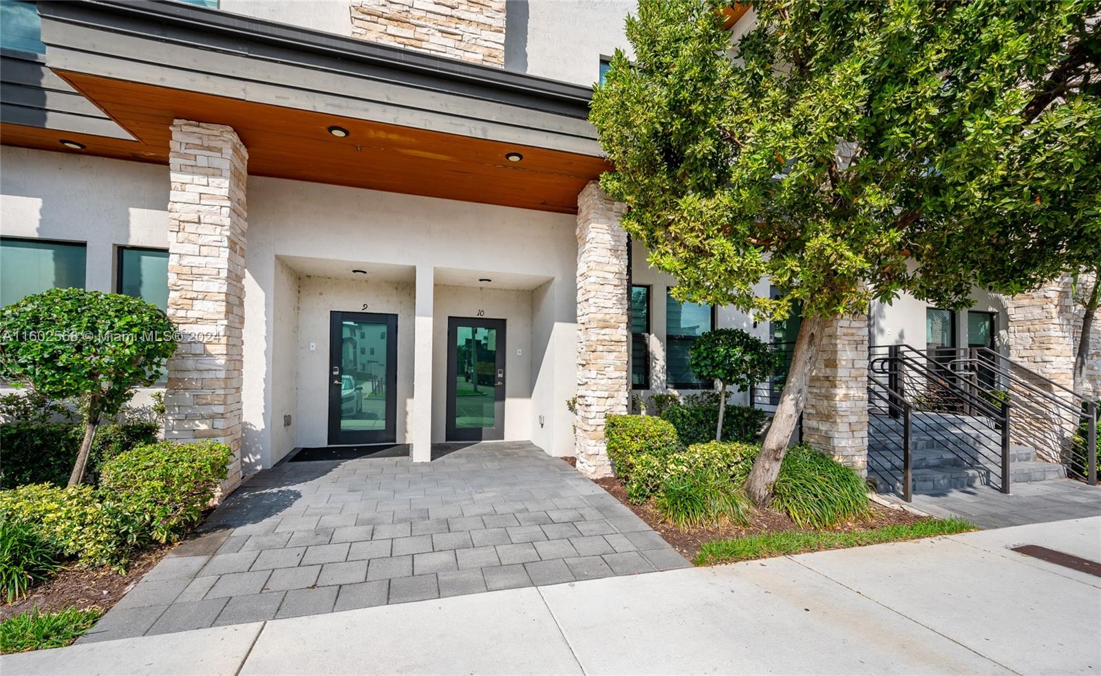 10461 NW 82nd St # 10