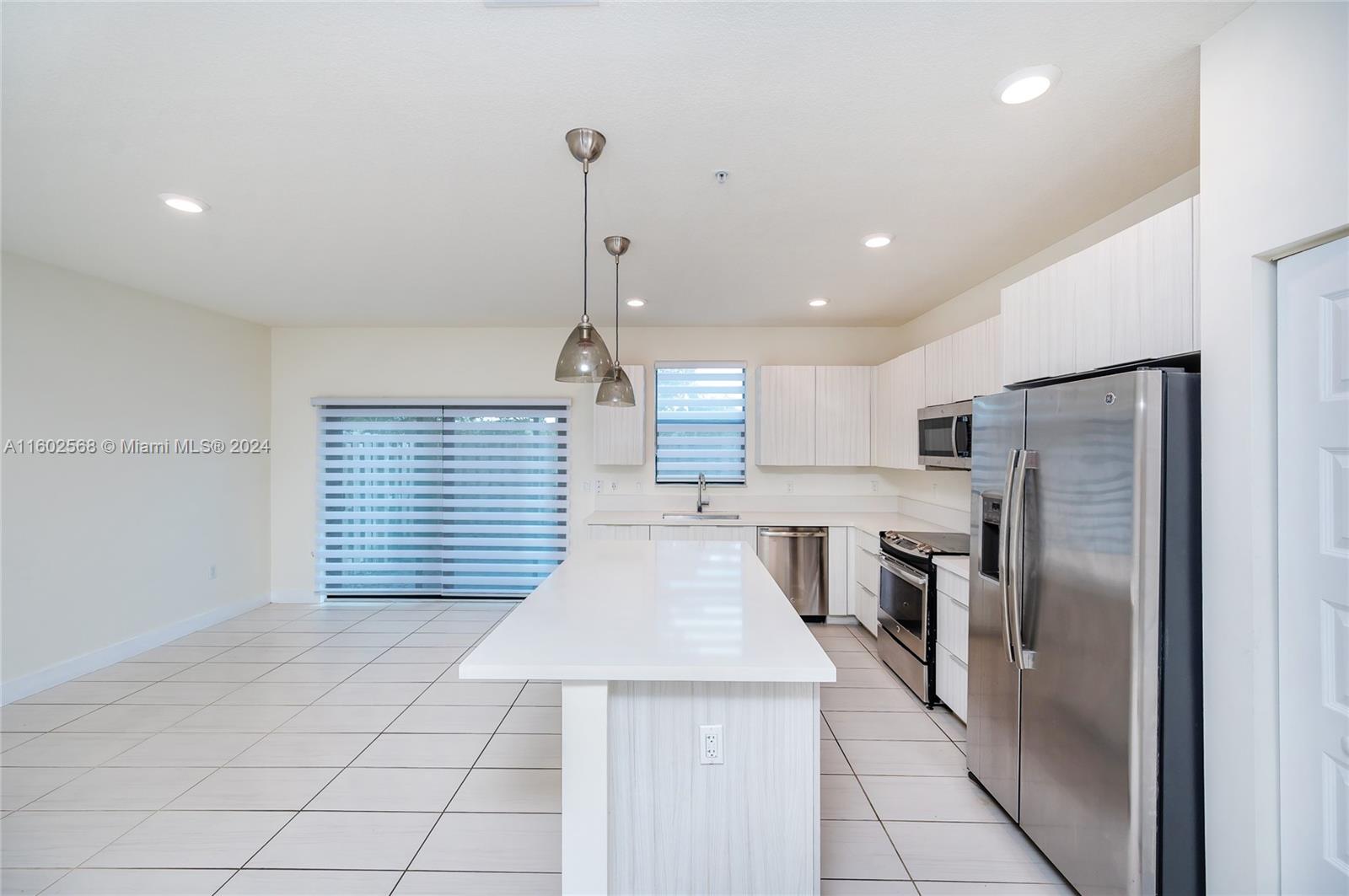 10461 NW 82nd St # 10