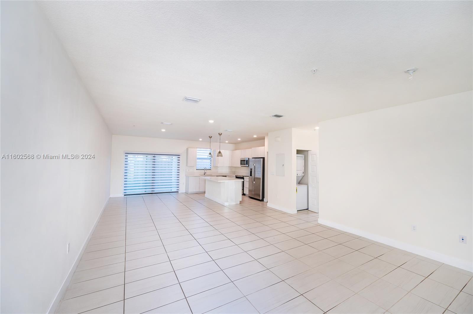 10461 NW 82nd St # 10