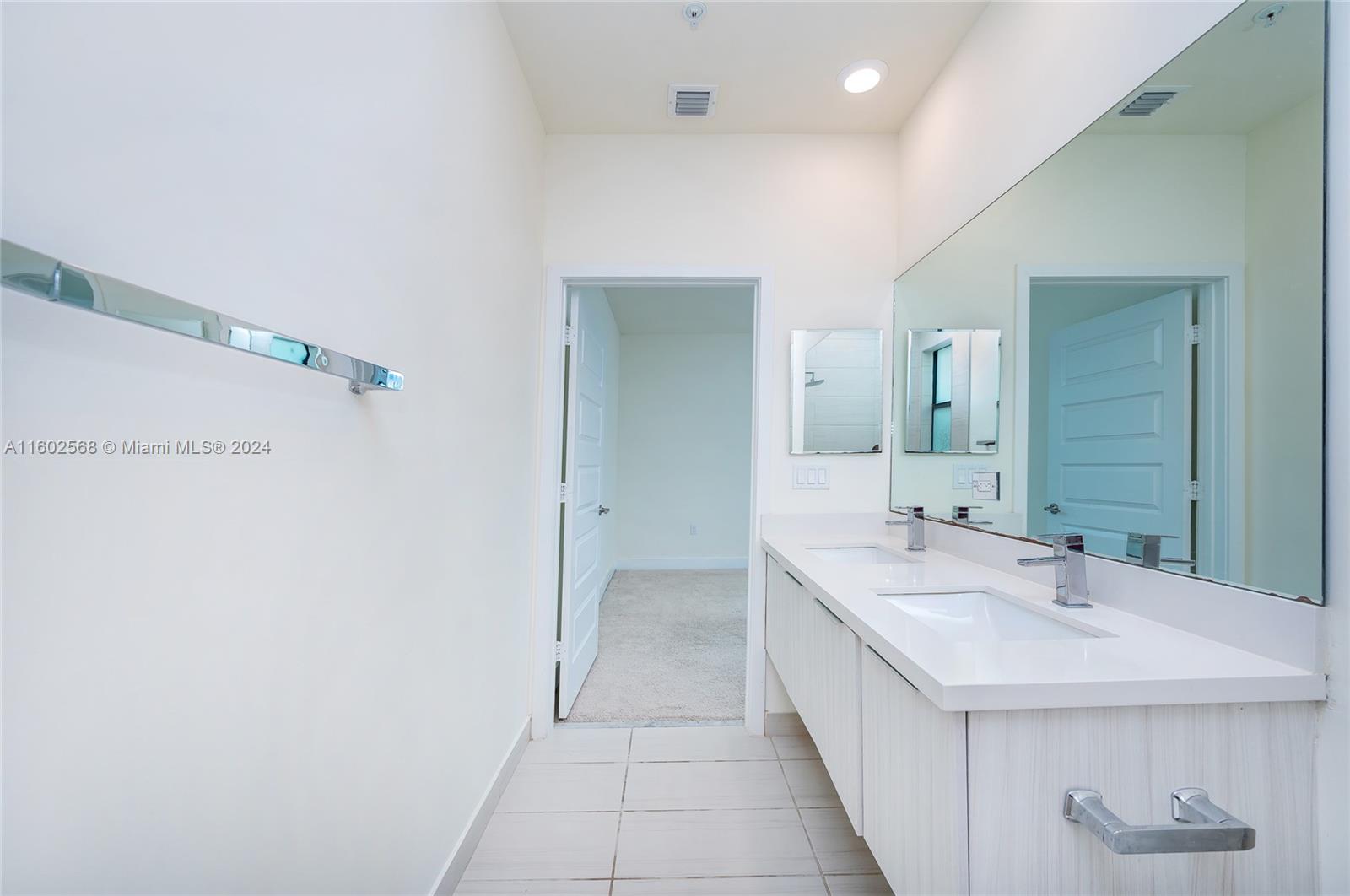 10461 NW 82nd St # 10