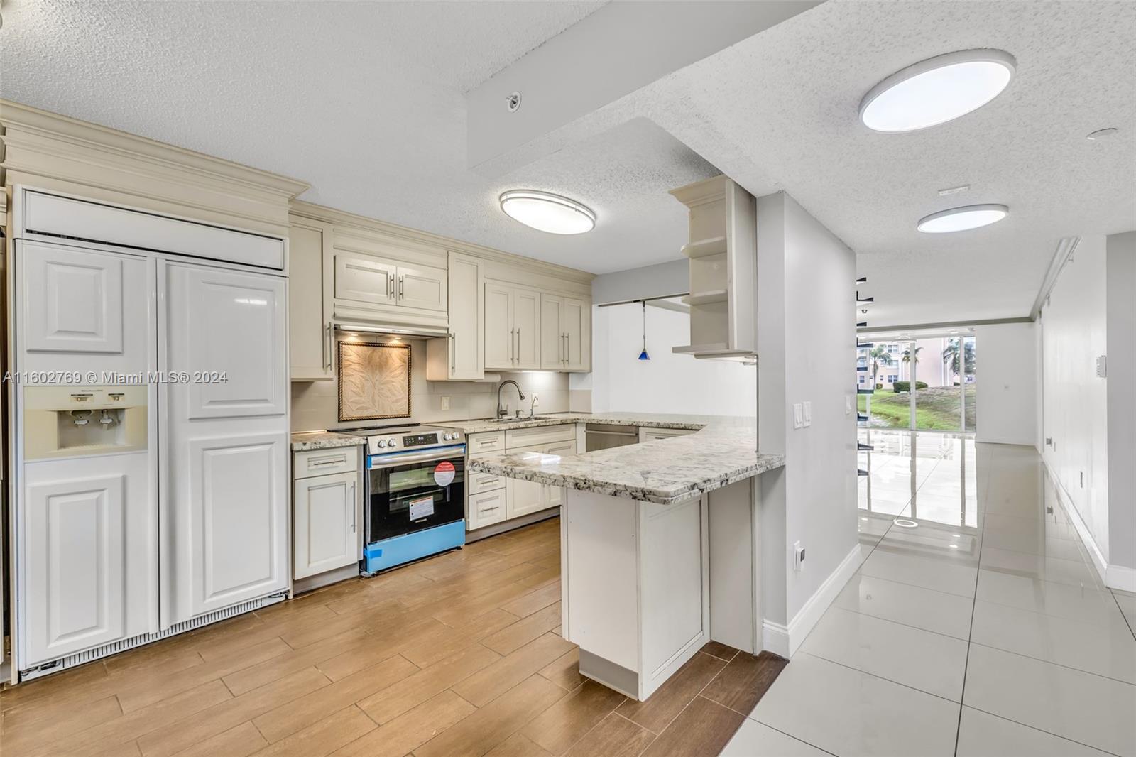 2503 N Nob Hill Rd # 106