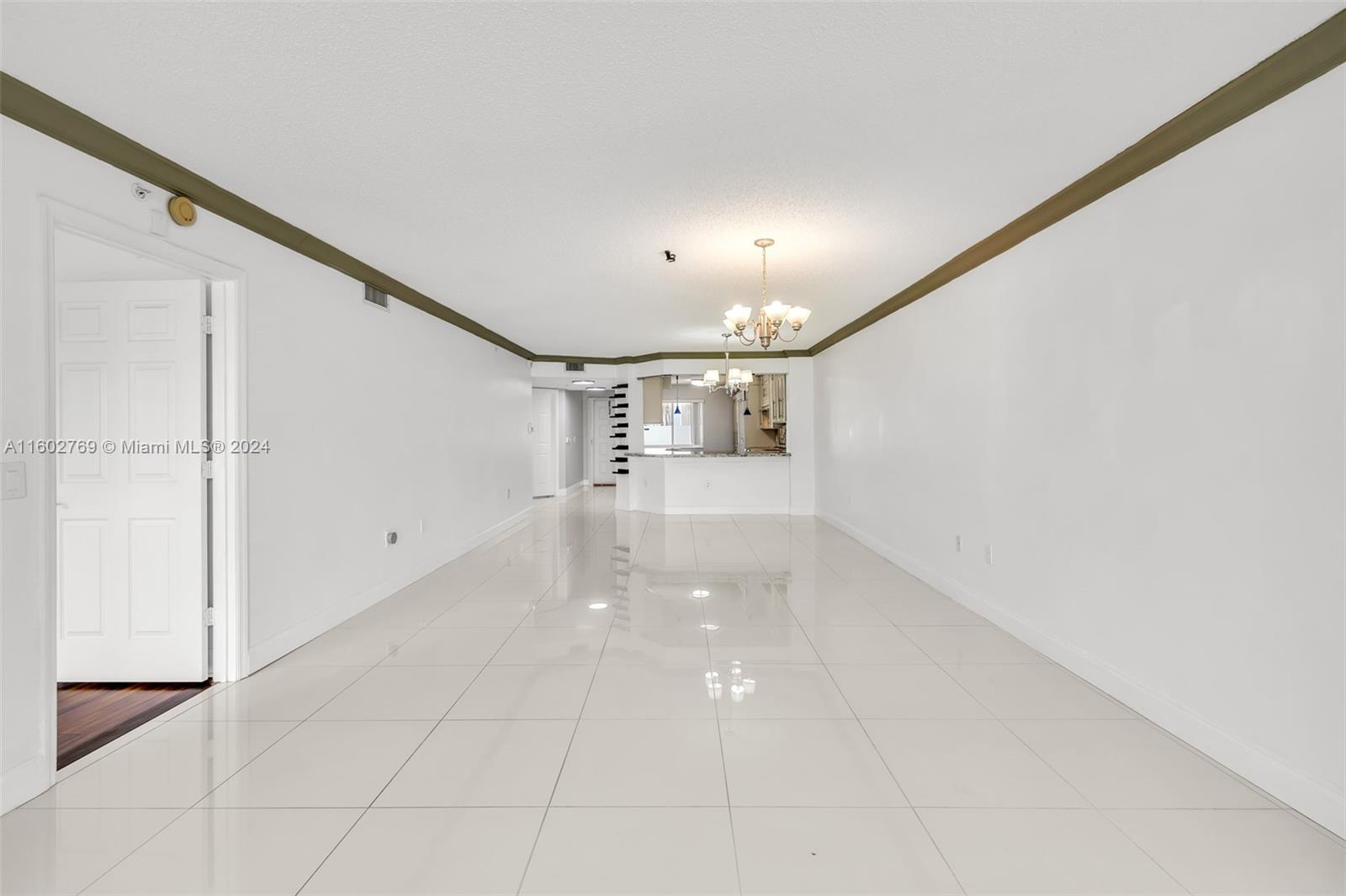2503 N Nob Hill Rd # 106