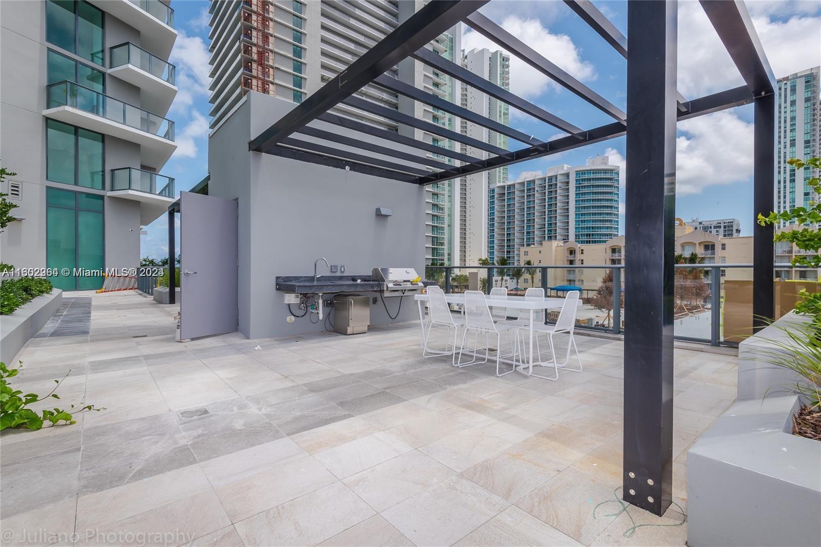 501 NE 31st St # 1608
