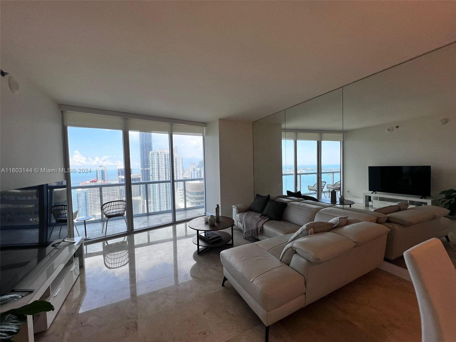 495 Brickell Ave # 4809
