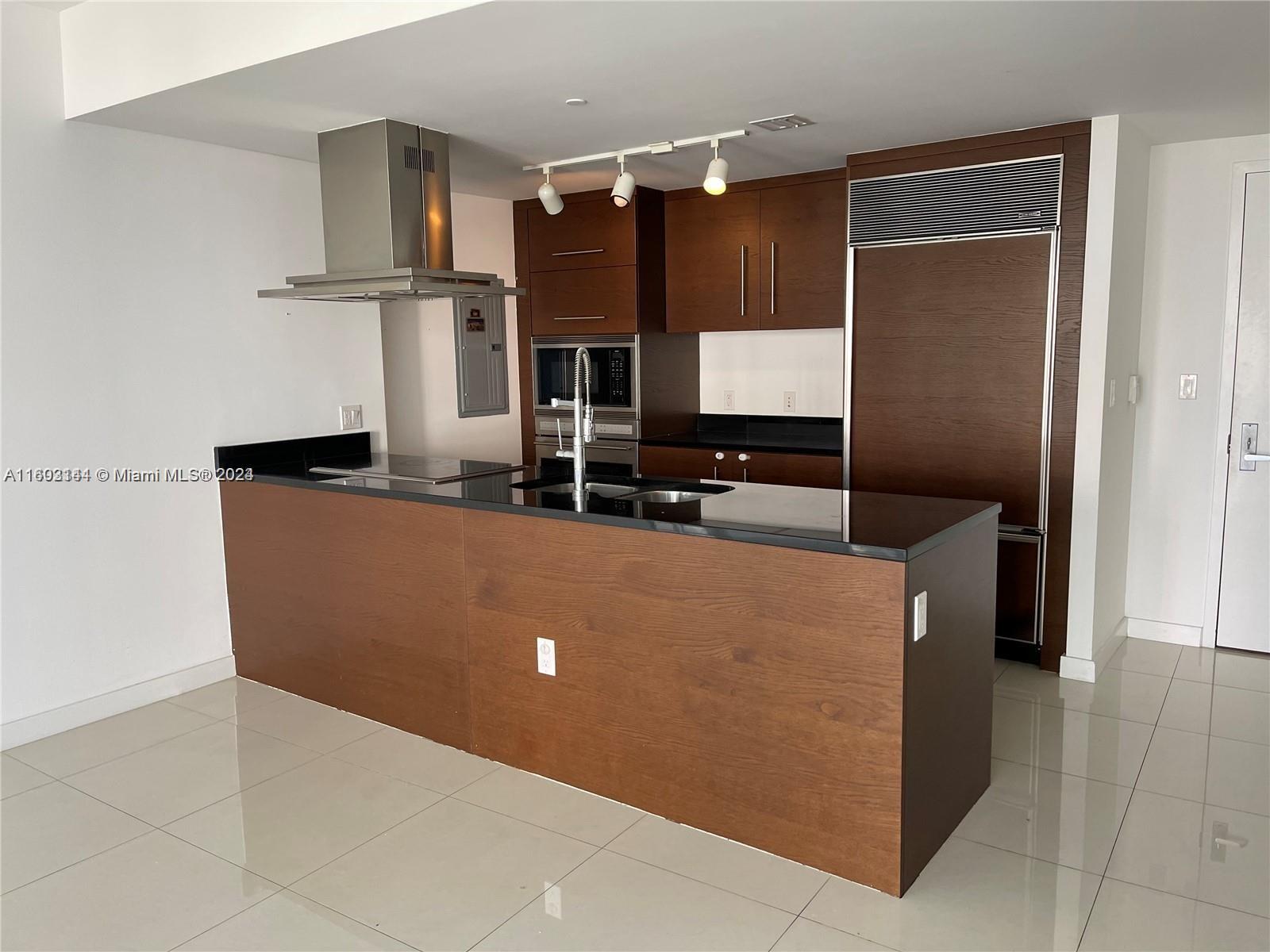 495 Brickell Ave # 4809