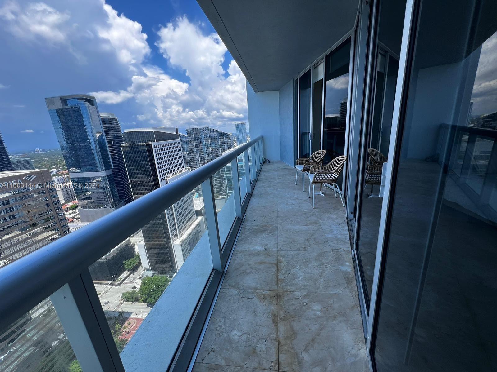 495 Brickell Ave # 4809